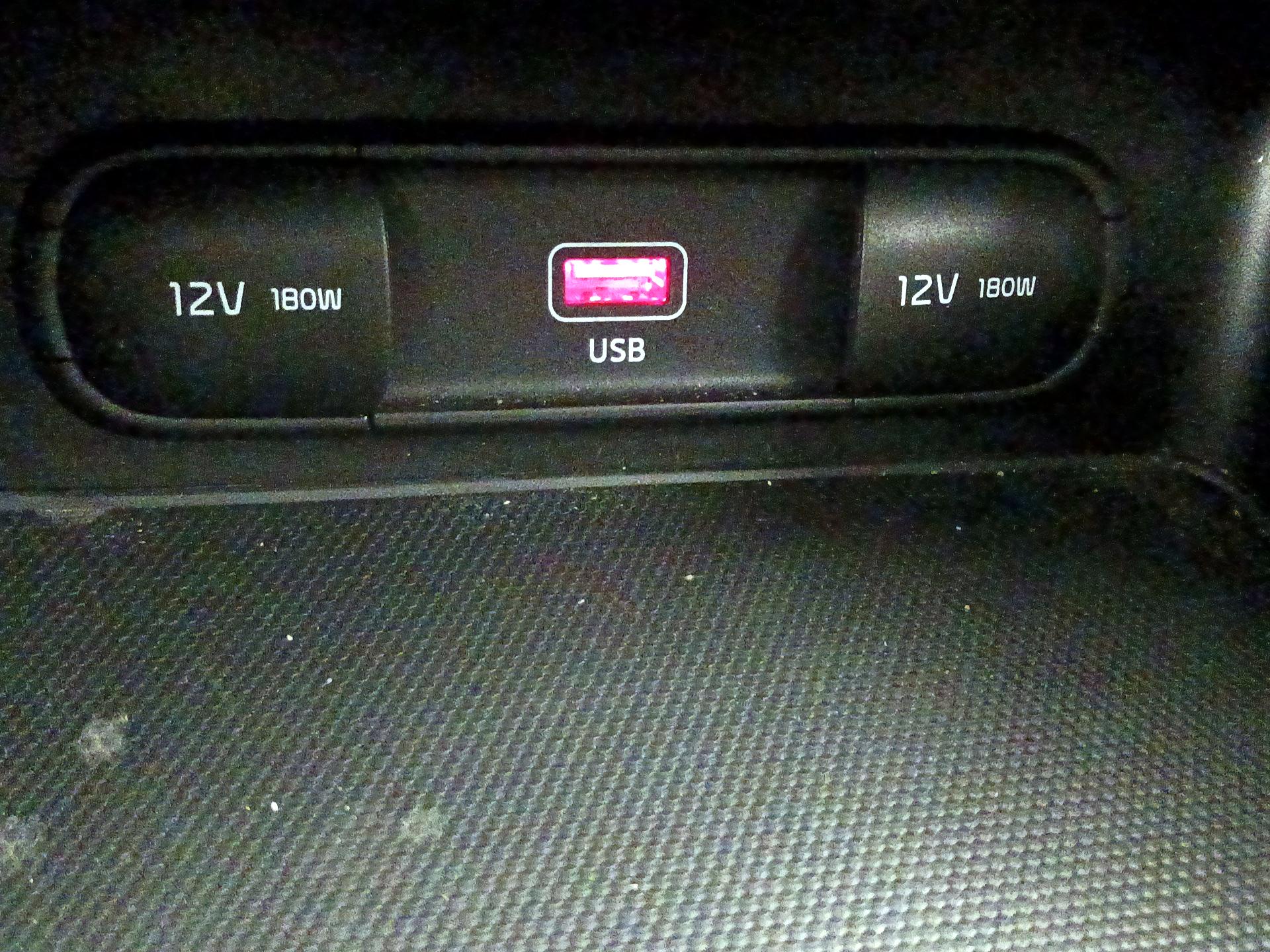 Thumbnail: 2022 Kia Forte - 18