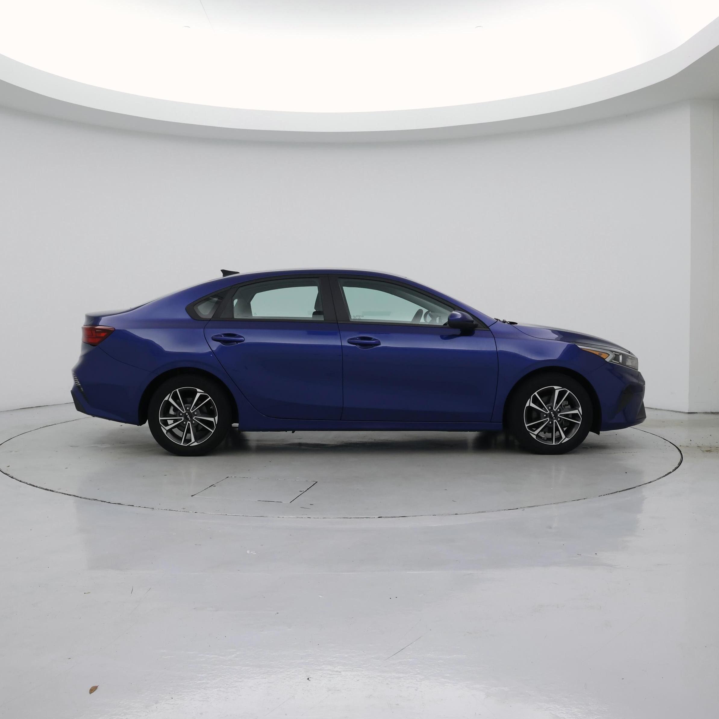 Thumbnail: 2022 Kia Forte - 7