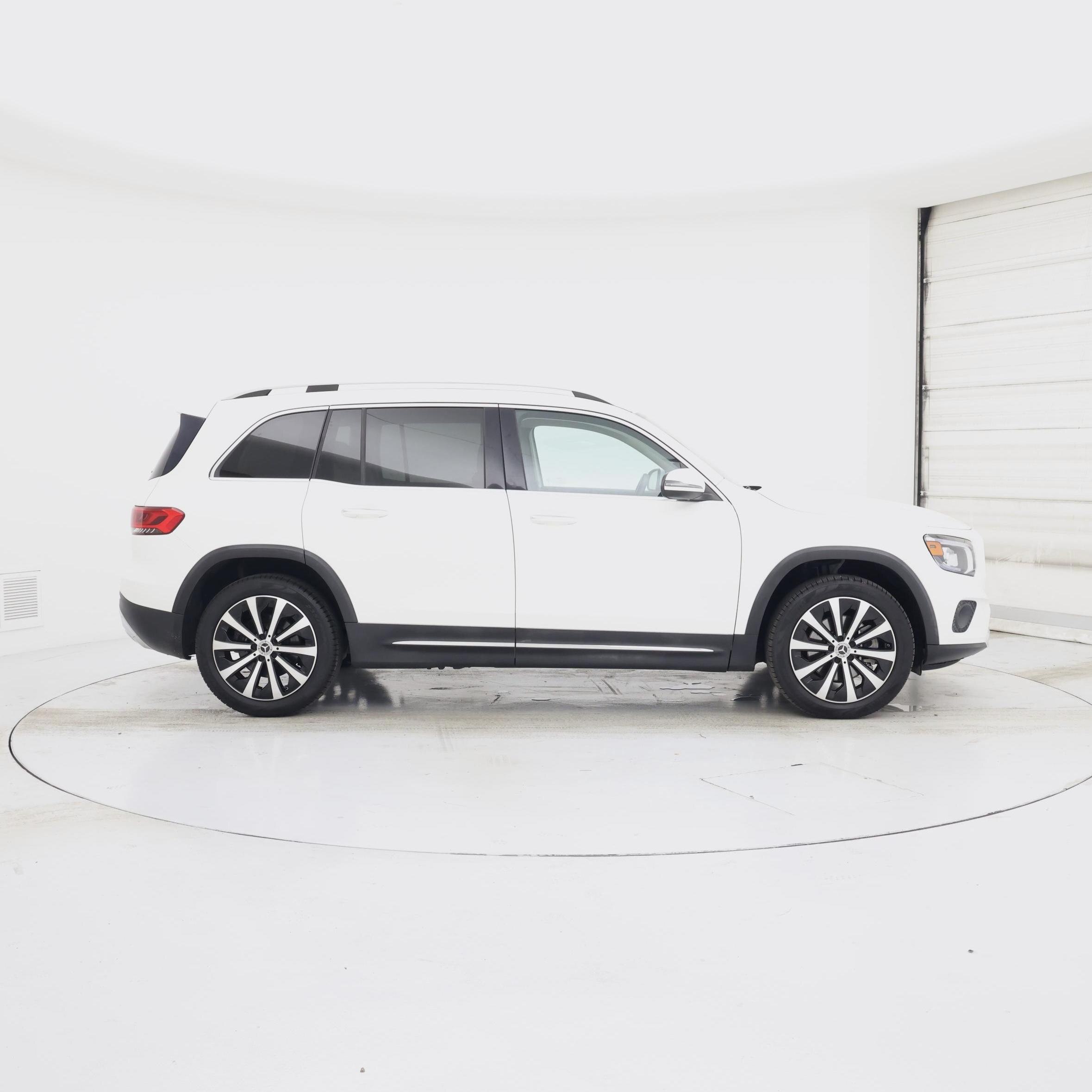 Thumbnail: 2021 Mercedes-Benz GLB - 7