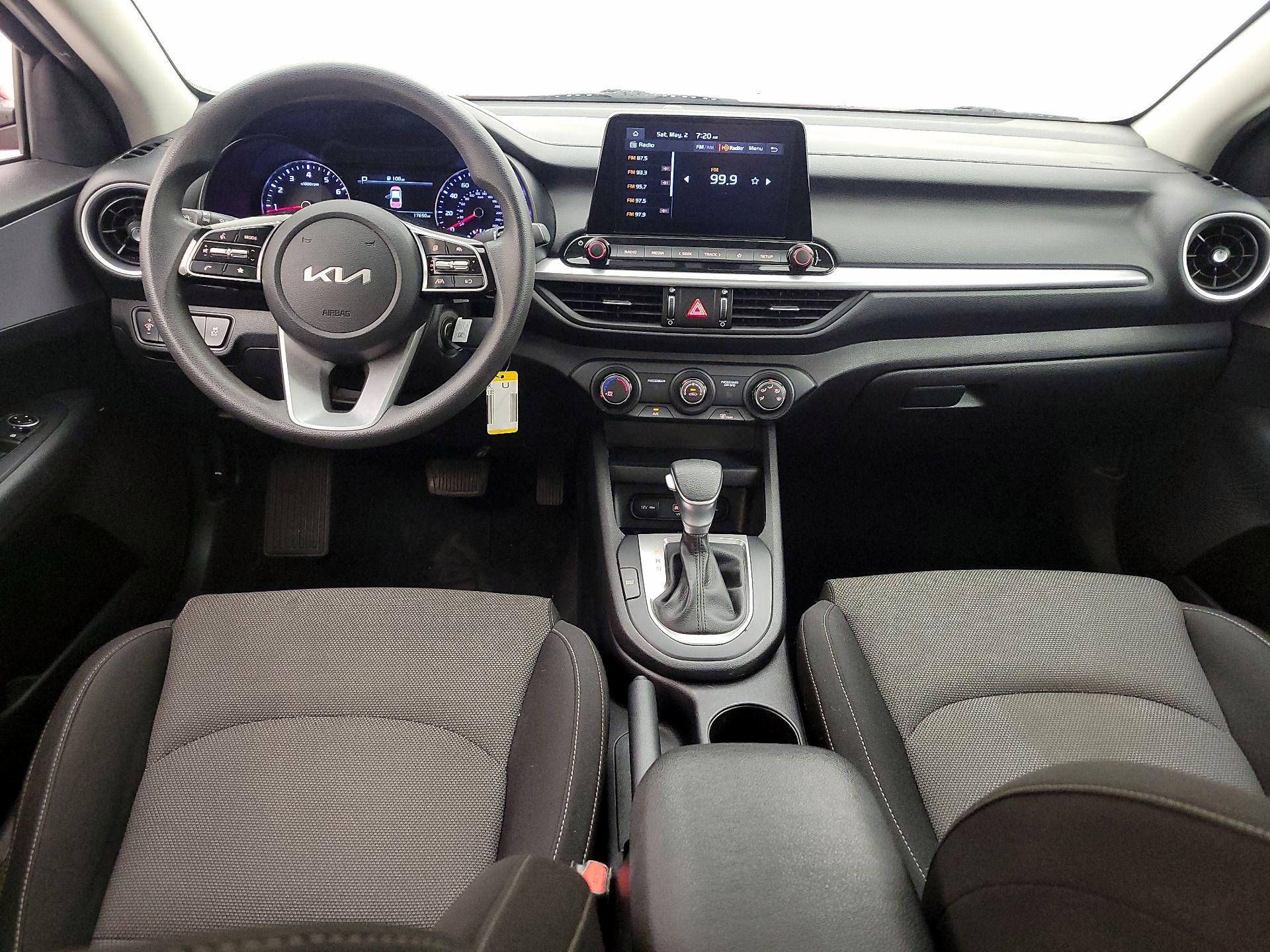 Thumbnail: 2022 Kia Forte - 9