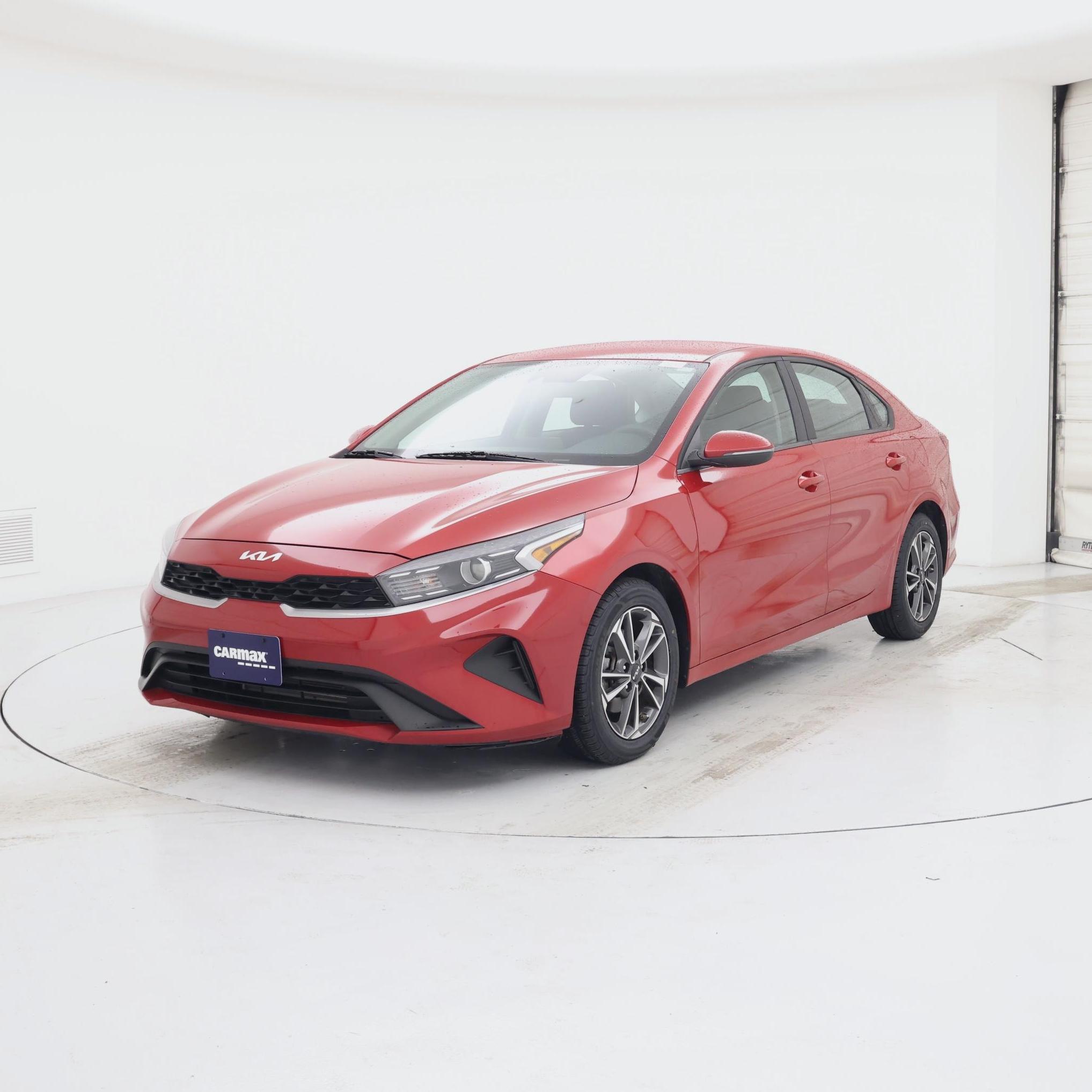 Thumbnail: 2022 Kia Forte - 4