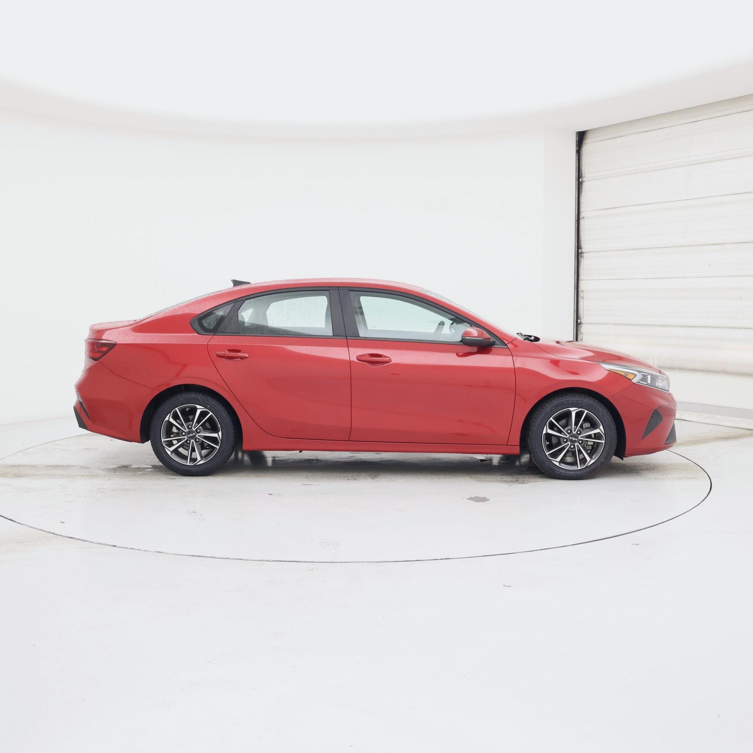 Thumbnail: 2022 Kia Forte - 7