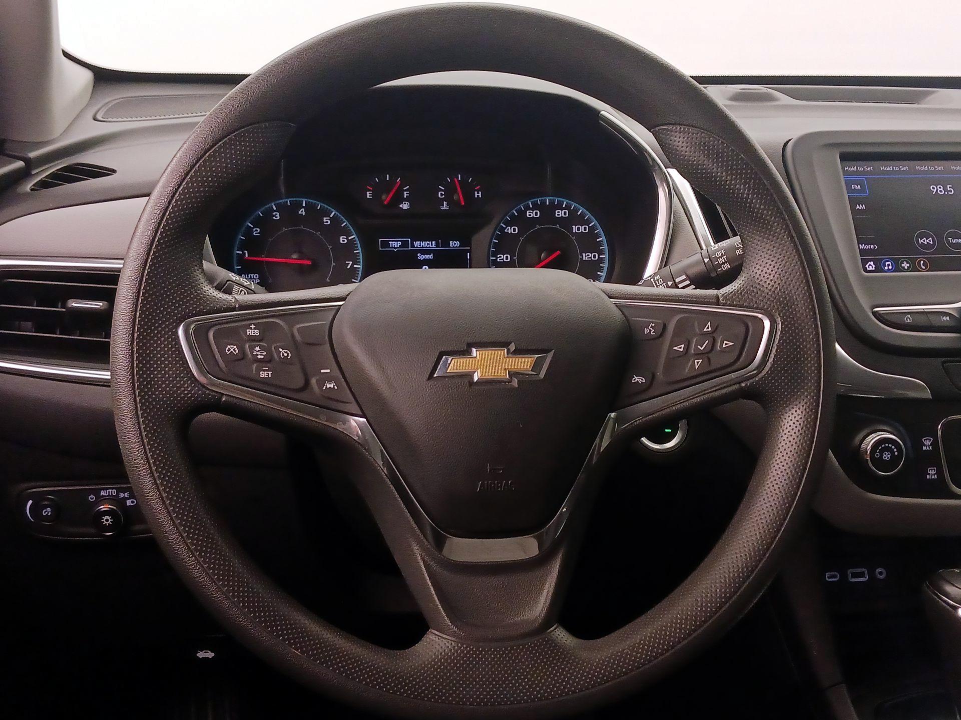 Thumbnail: 2021 Chevrolet Equinox - 10