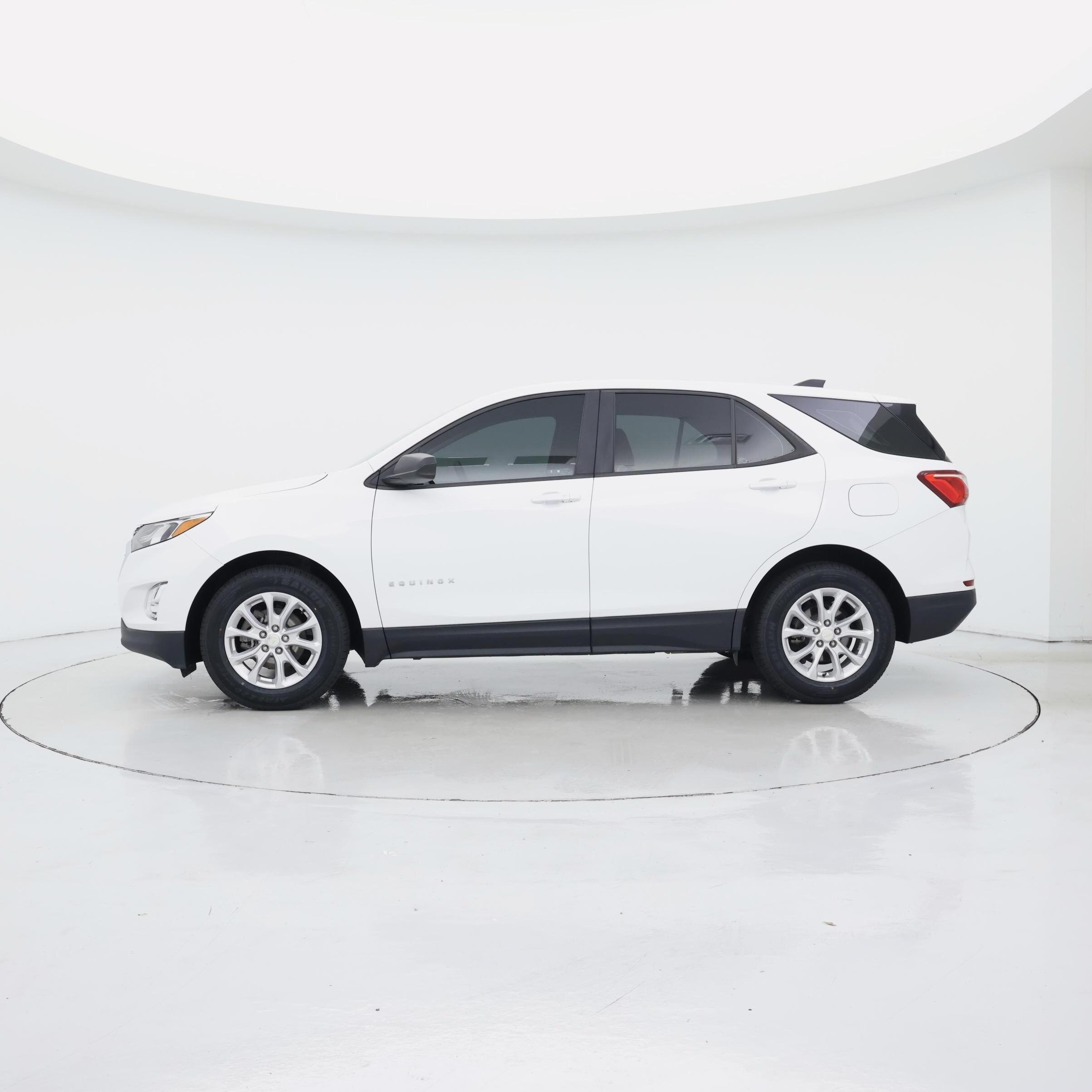 Thumbnail: 2021 Chevrolet Equinox - 3