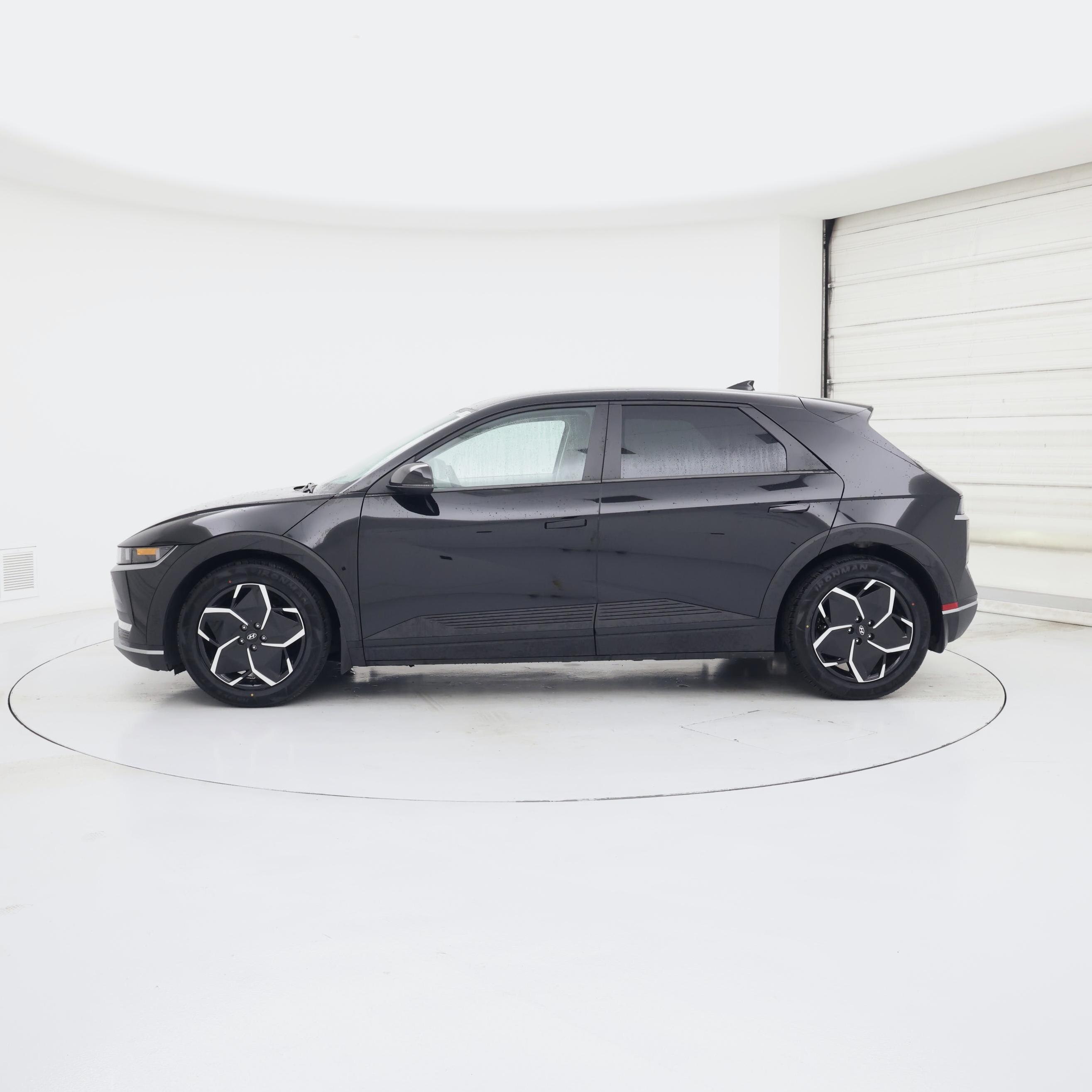 Thumbnail: 2024 Hyundai Ioniq 5 - 3