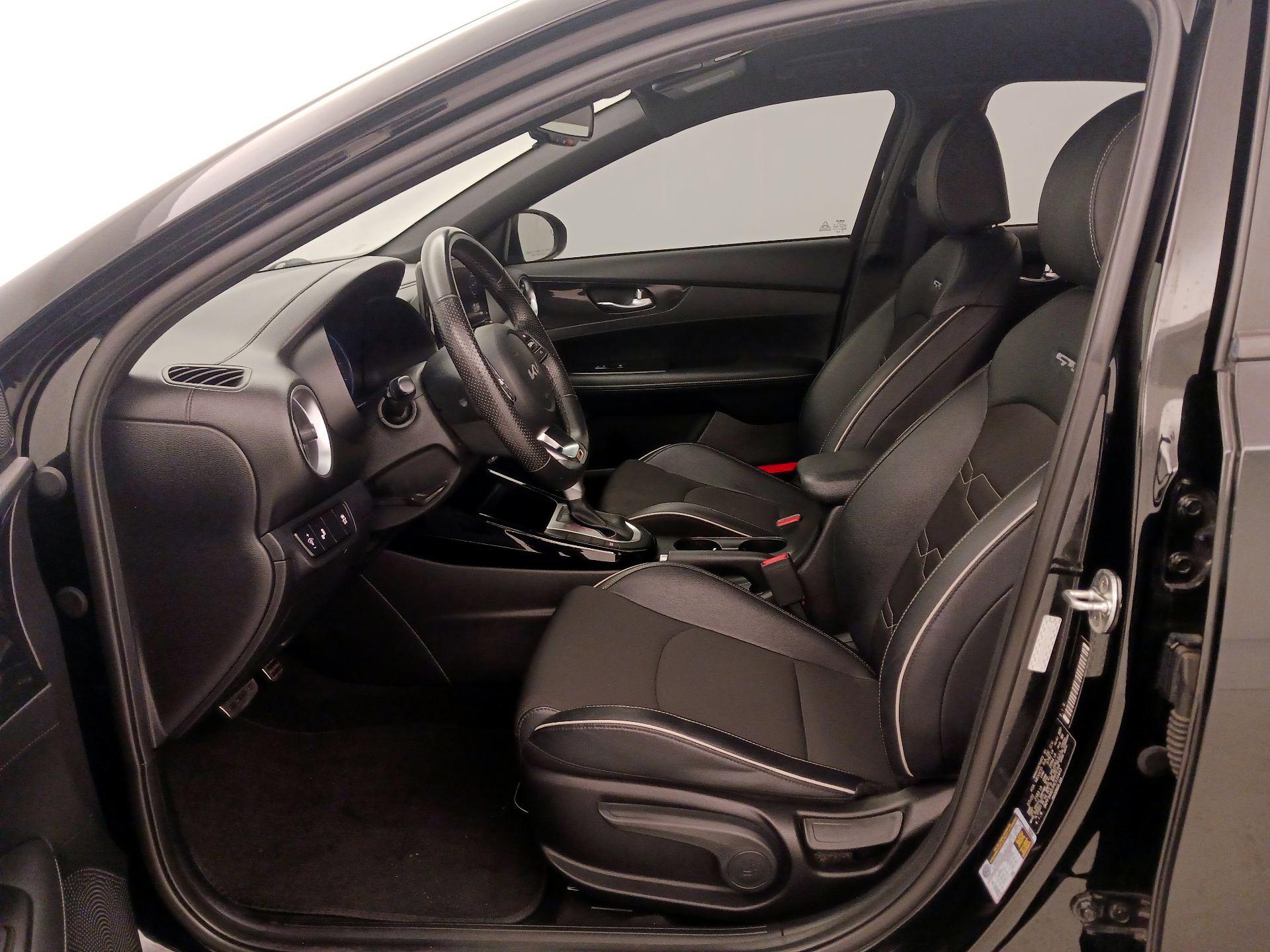 Thumbnail: 2023 Kia Forte - 11