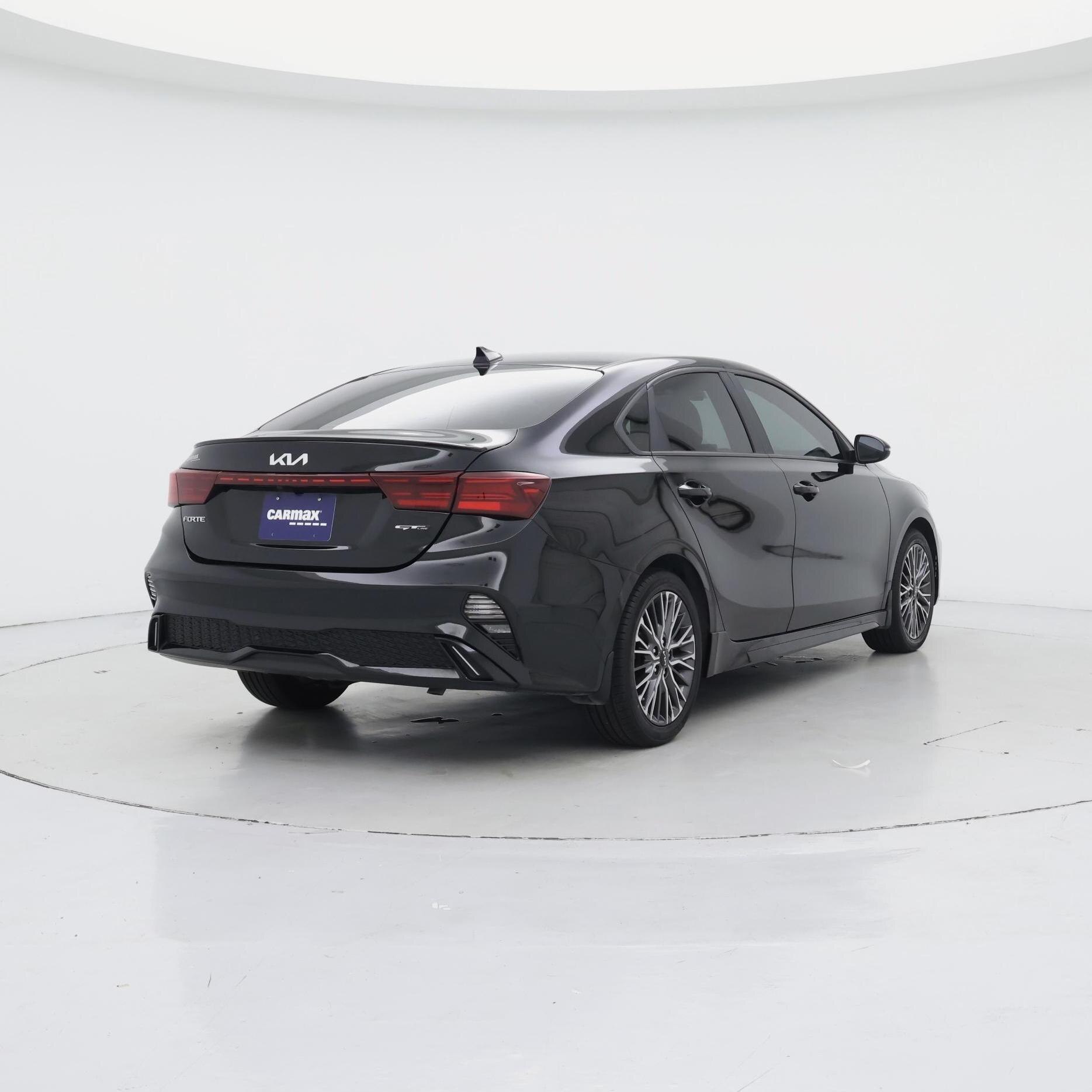 Thumbnail: 2023 Kia Forte - 8
