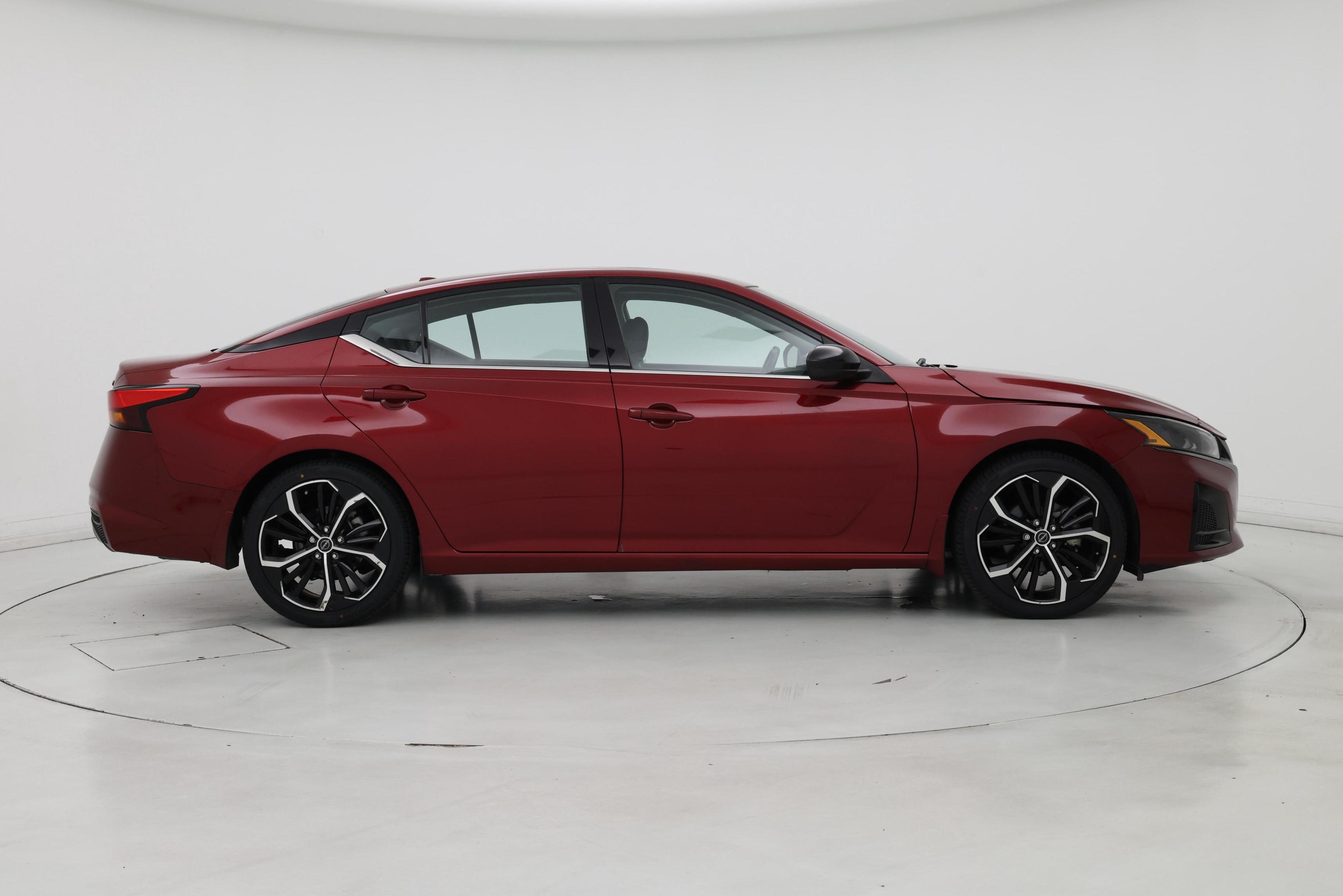 Thumbnail: 2023 Nissan Altima - 7