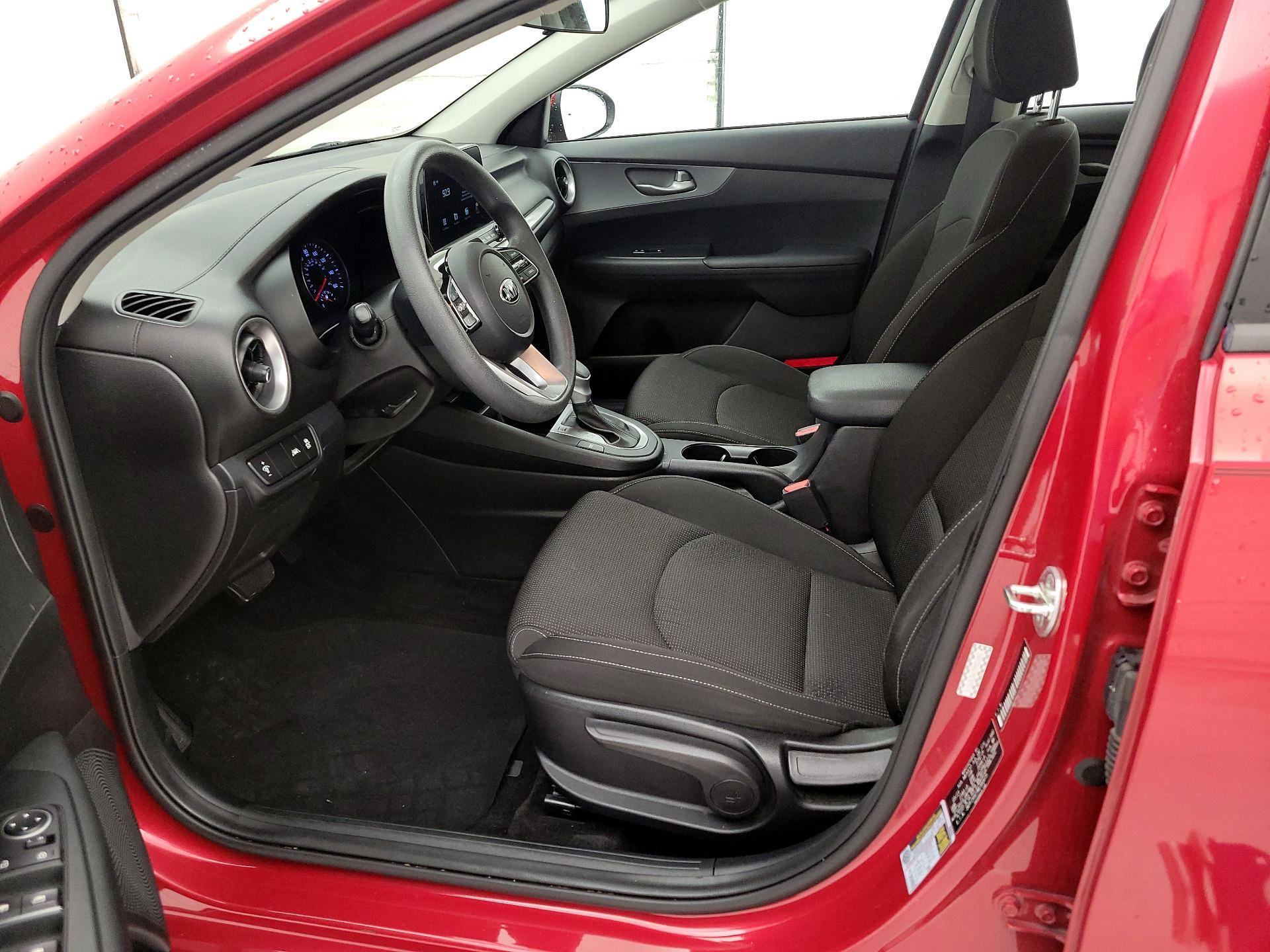 Thumbnail: 2021 Kia Forte - 11