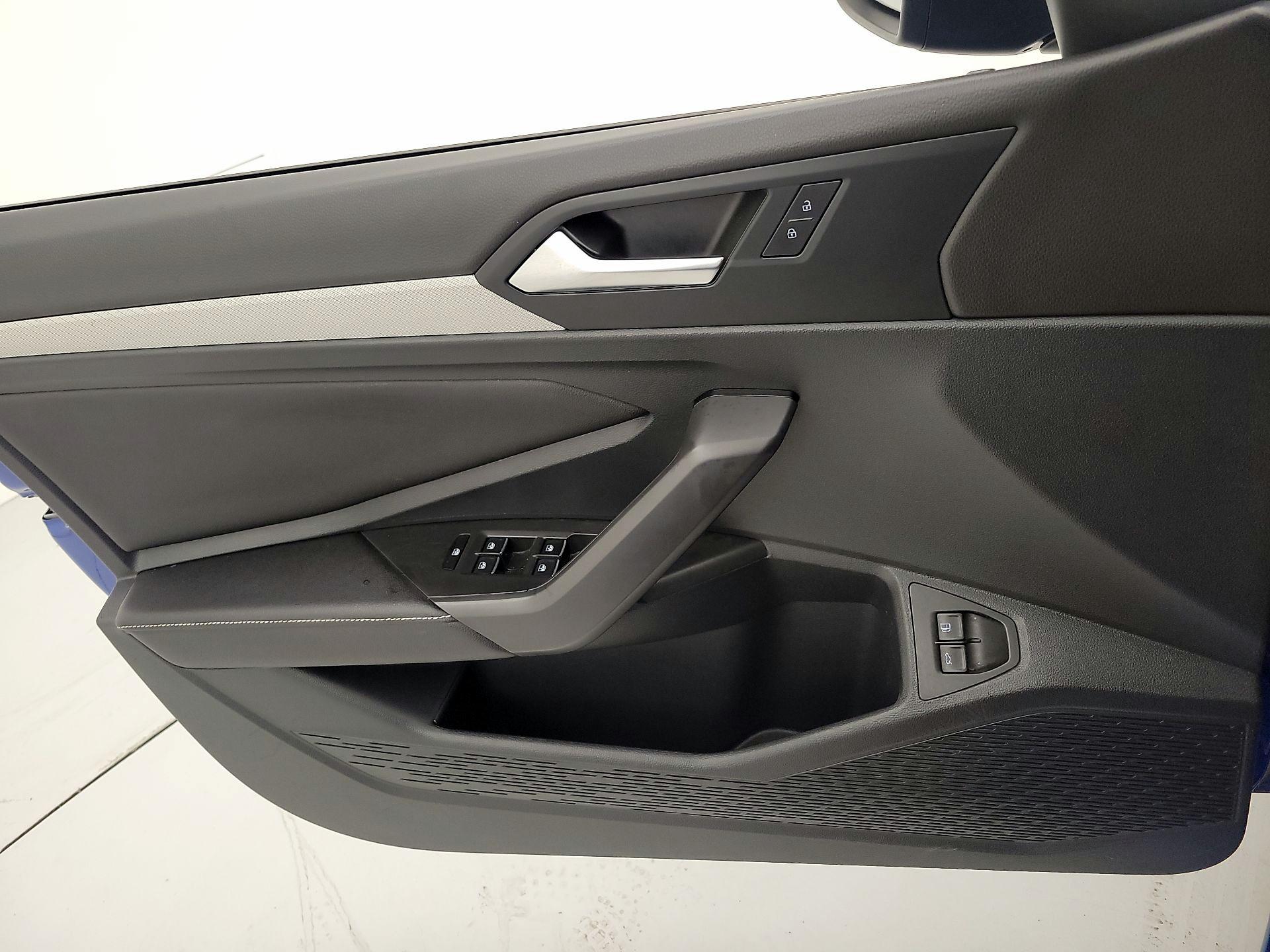 Thumbnail: 2023 Volkswagen Jetta - 12
