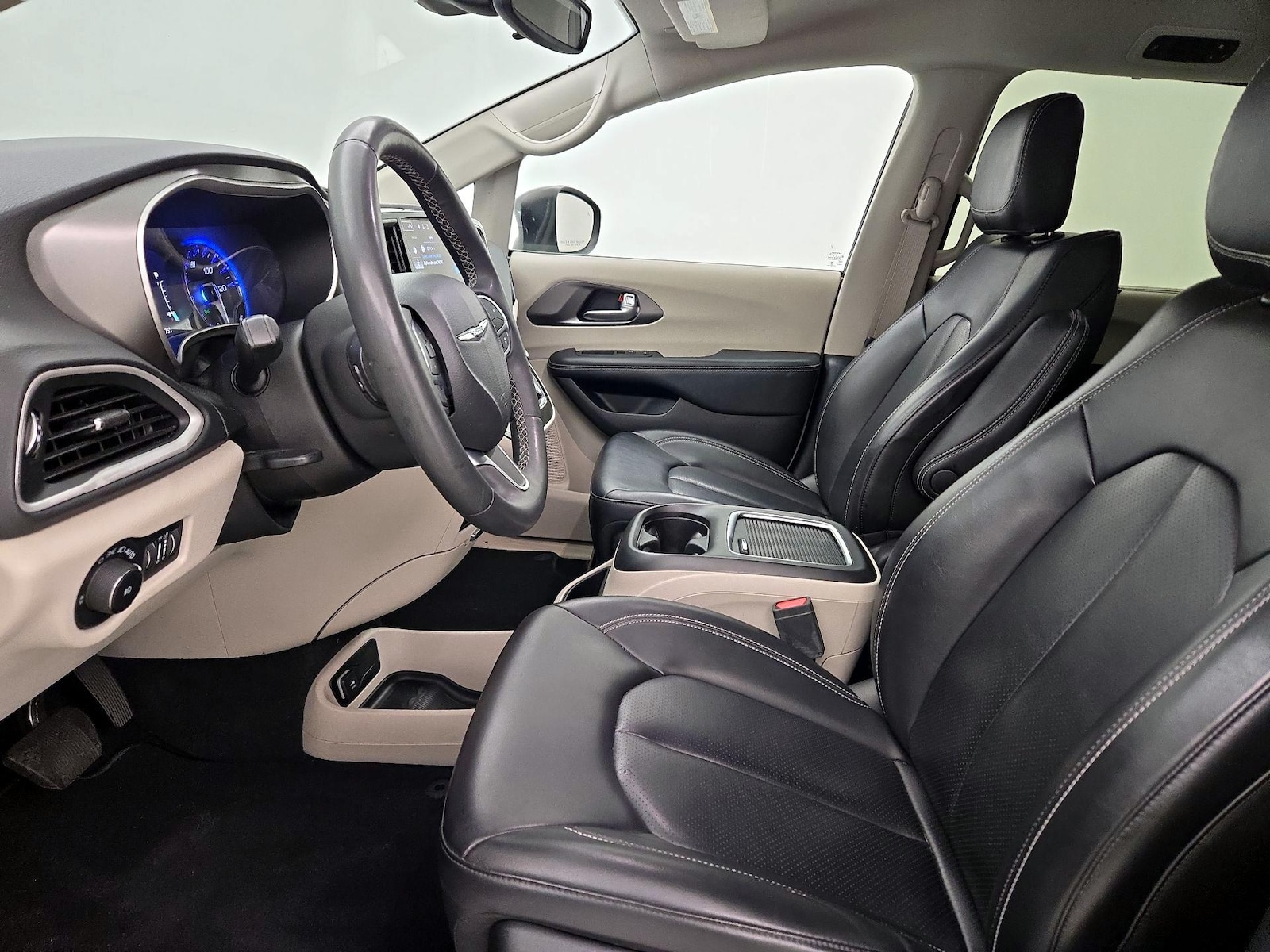 2023 Chrysler Pacifica Touring L - Photo 12