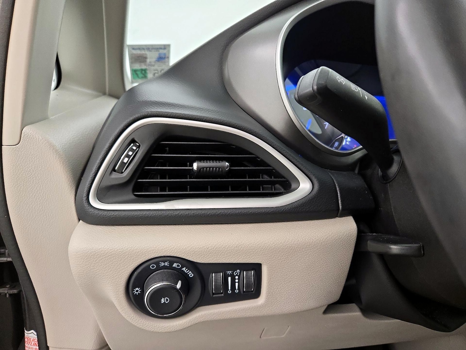 2023 Chrysler Pacifica Touring L - Photo 14