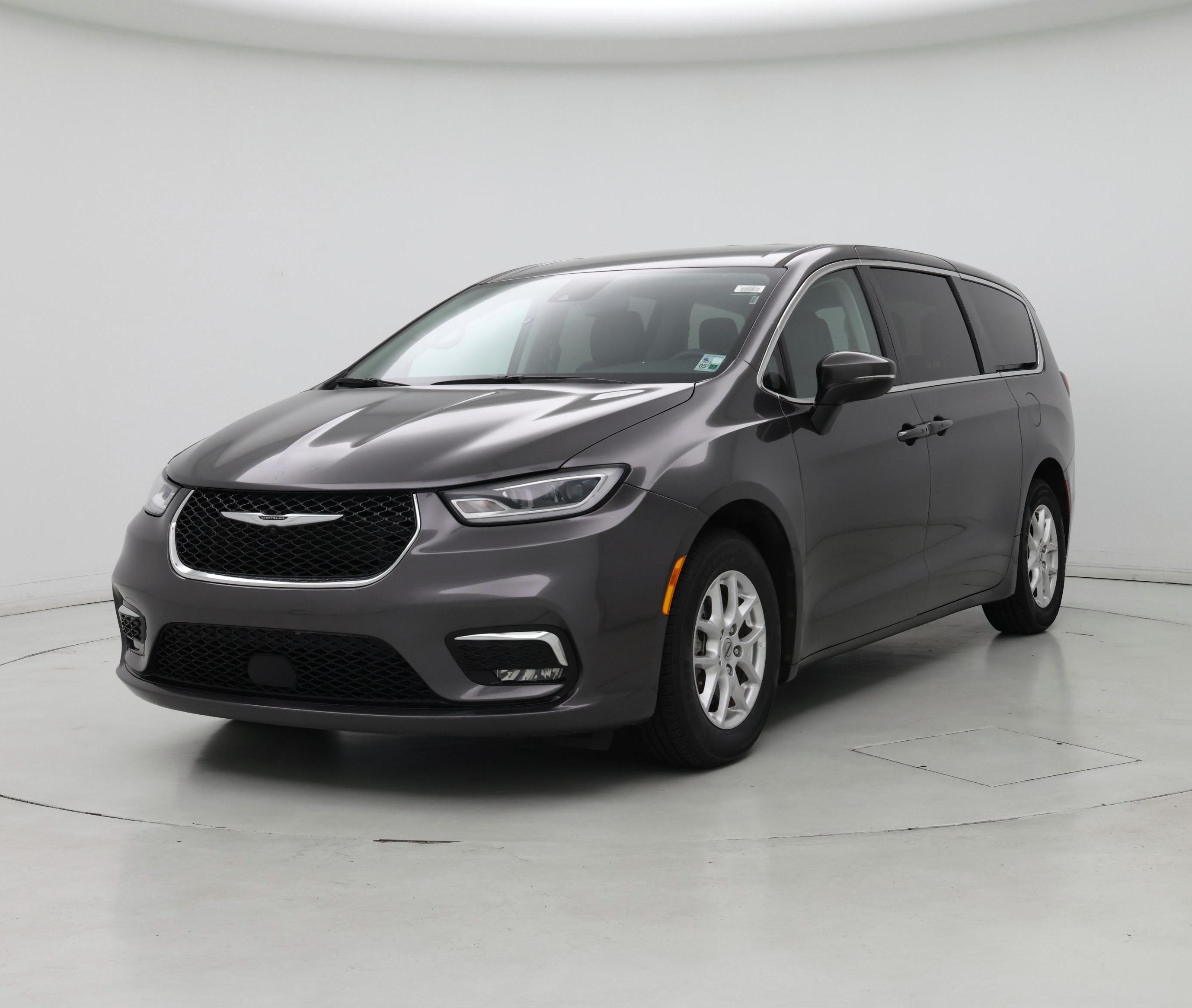 Thumbnail: 2023 Chrysler Pacifica - 4