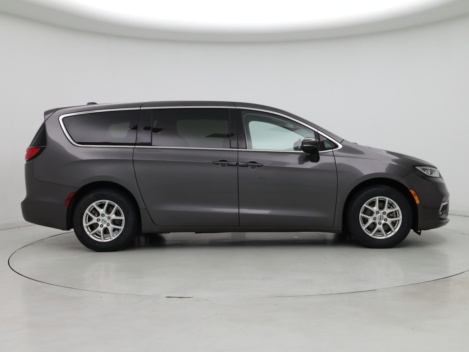 2023 Chrysler Pacifica Touring L - Photo 8