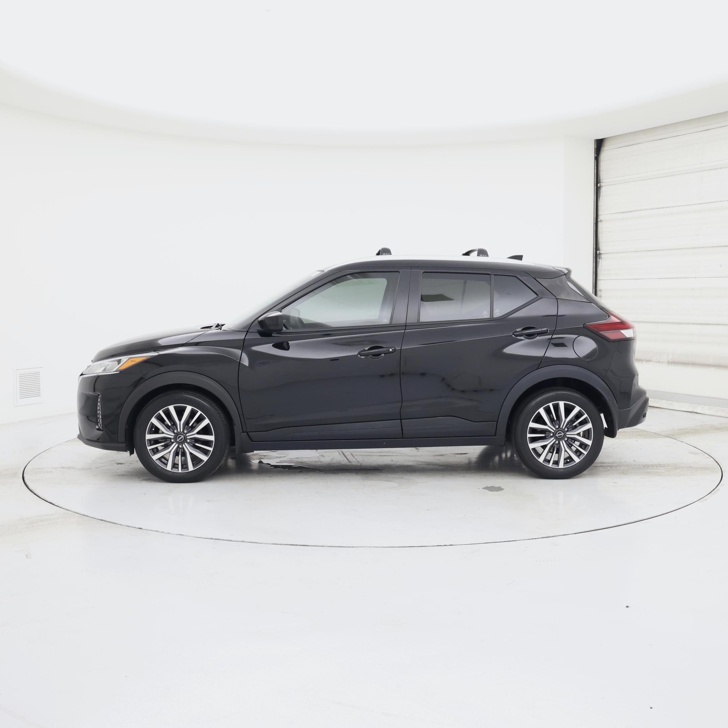Thumbnail: 2022 Nissan Kicks - 3
