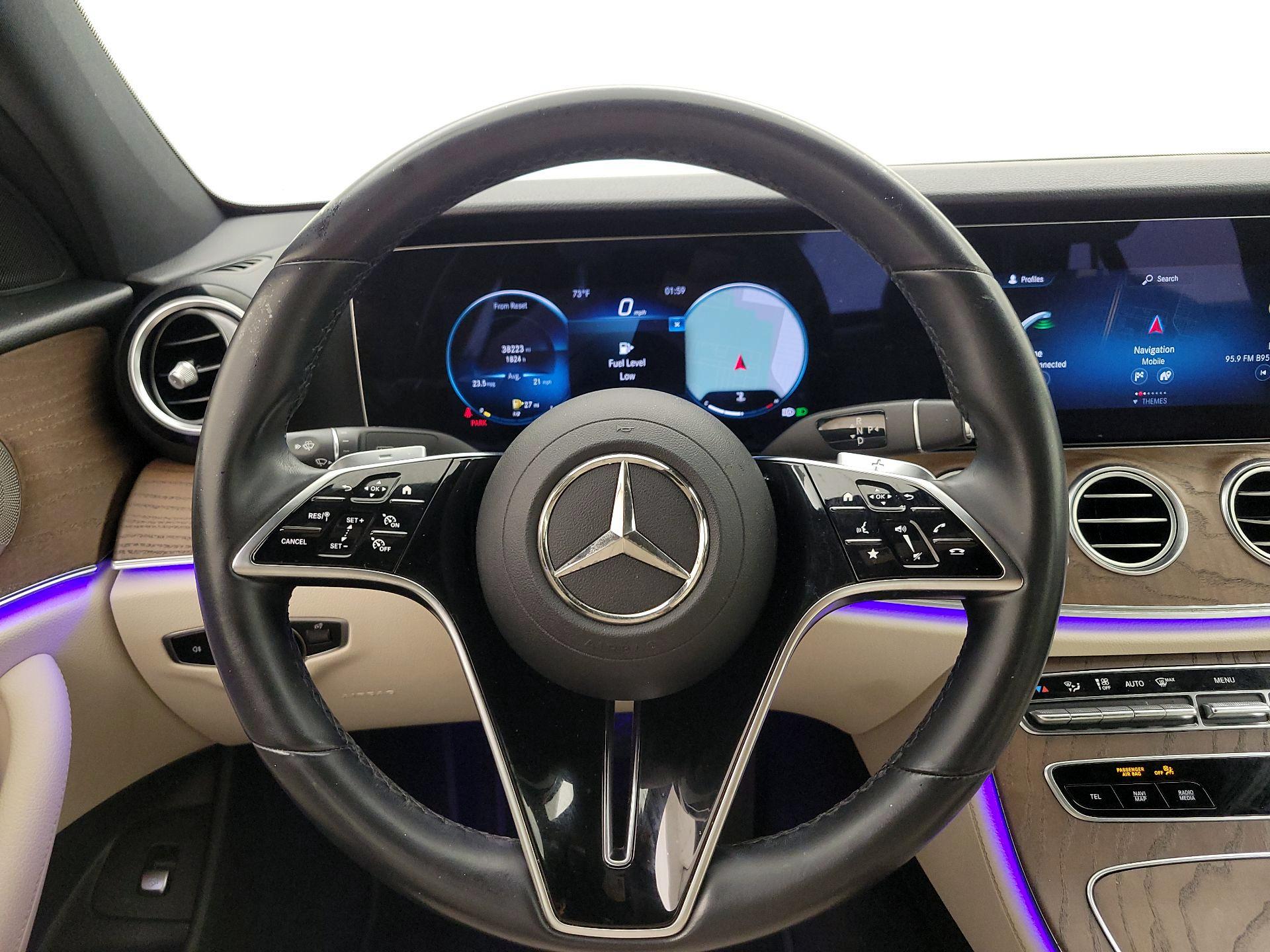 Thumbnail: 2022 Mercedes-Benz E-Class - 10