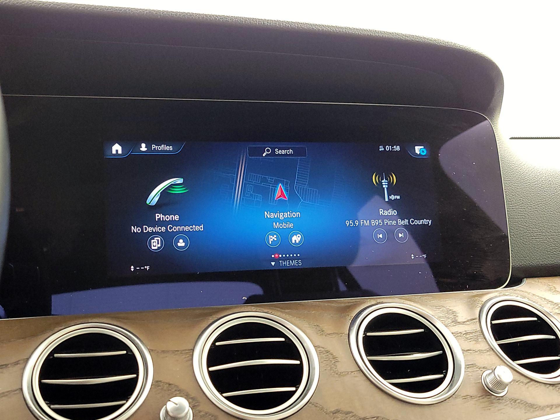 Thumbnail: 2022 Mercedes-Benz E-Class - 15