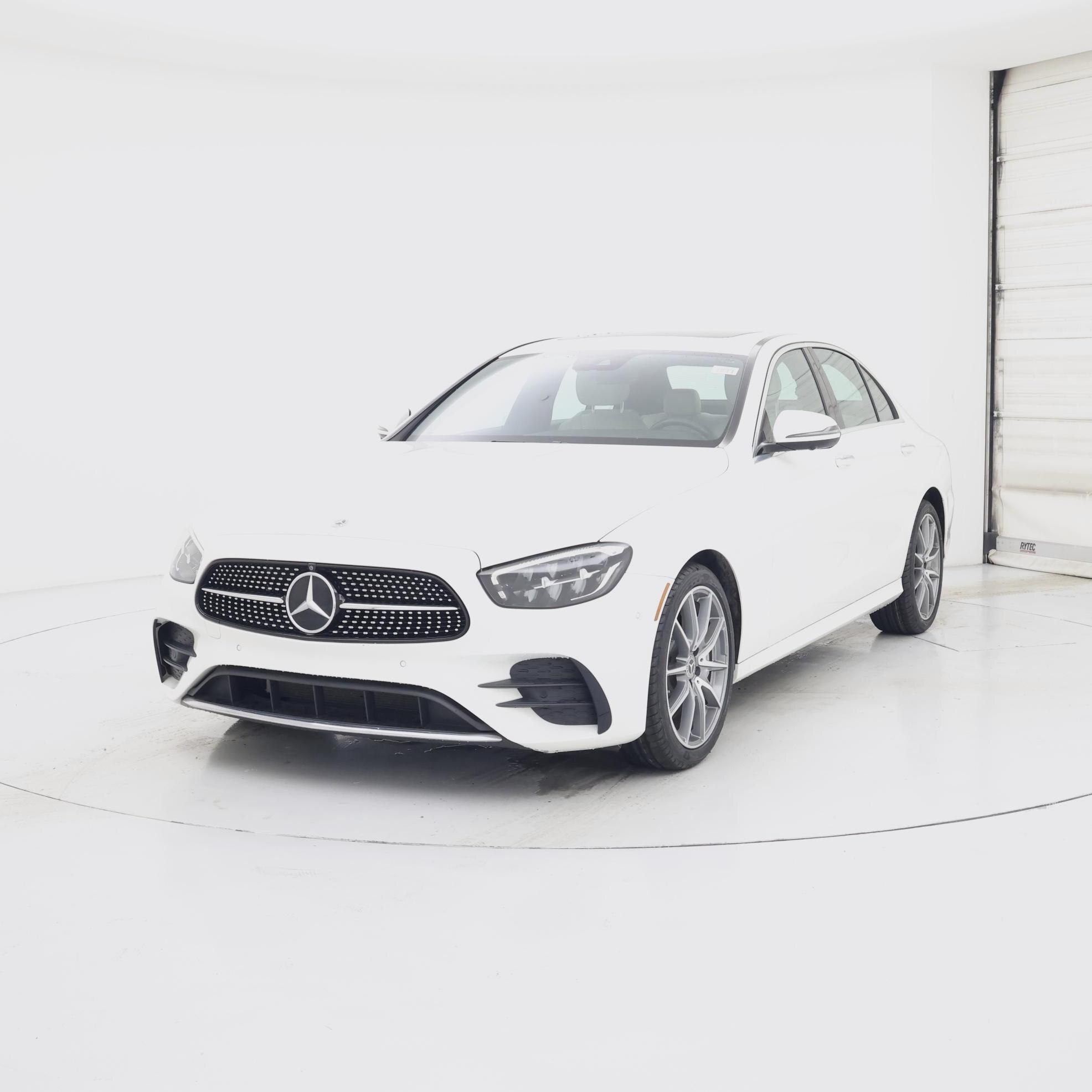 Thumbnail: 2022 Mercedes-Benz E-Class - 4