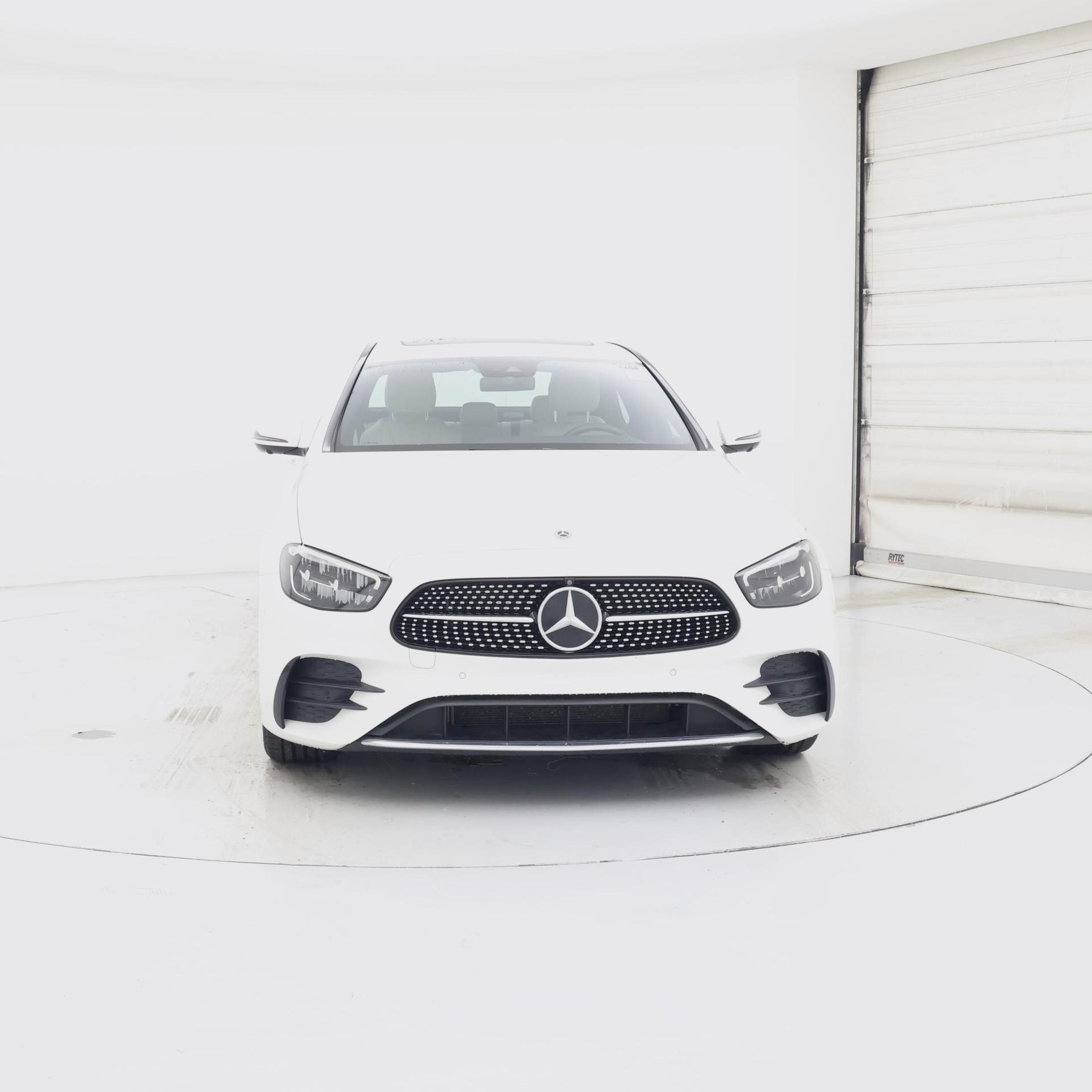 Thumbnail: 2022 Mercedes-Benz E-Class - 5
