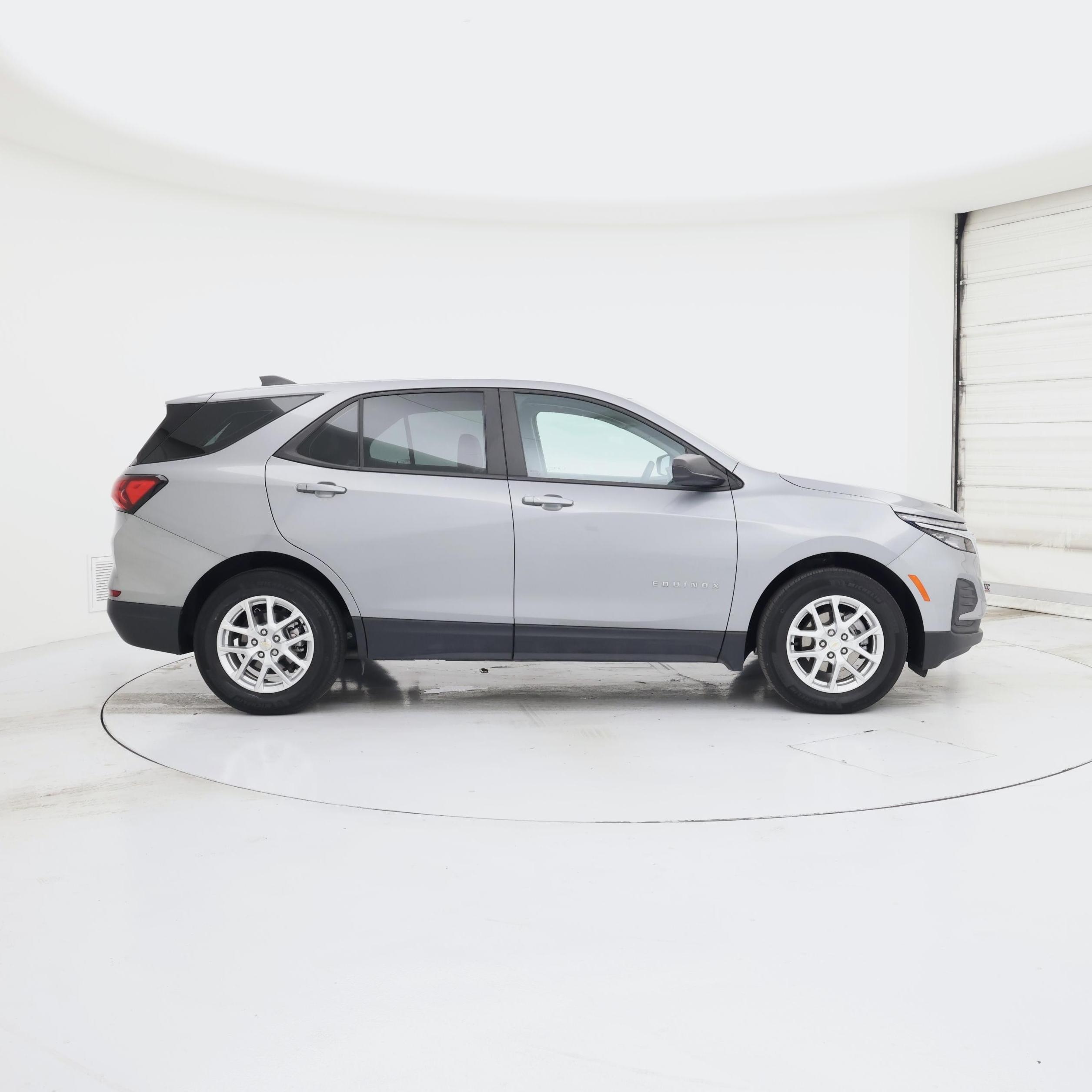 Thumbnail: 2023 Chevrolet Equinox - 7