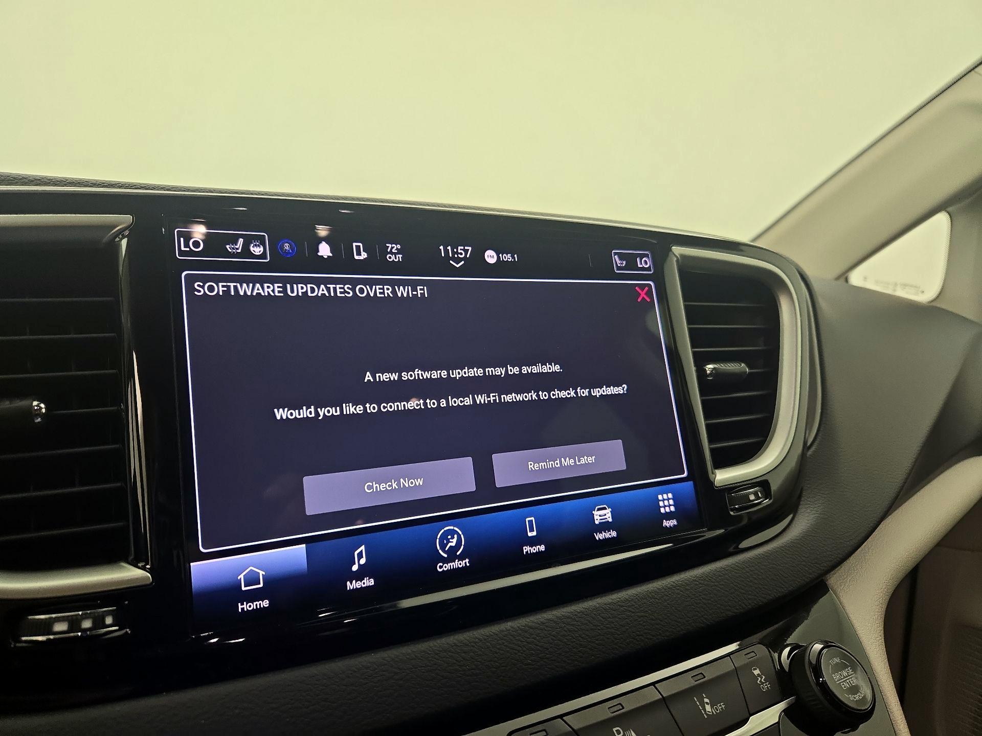 Thumbnail: 2023 Chrysler Pacifica - 15