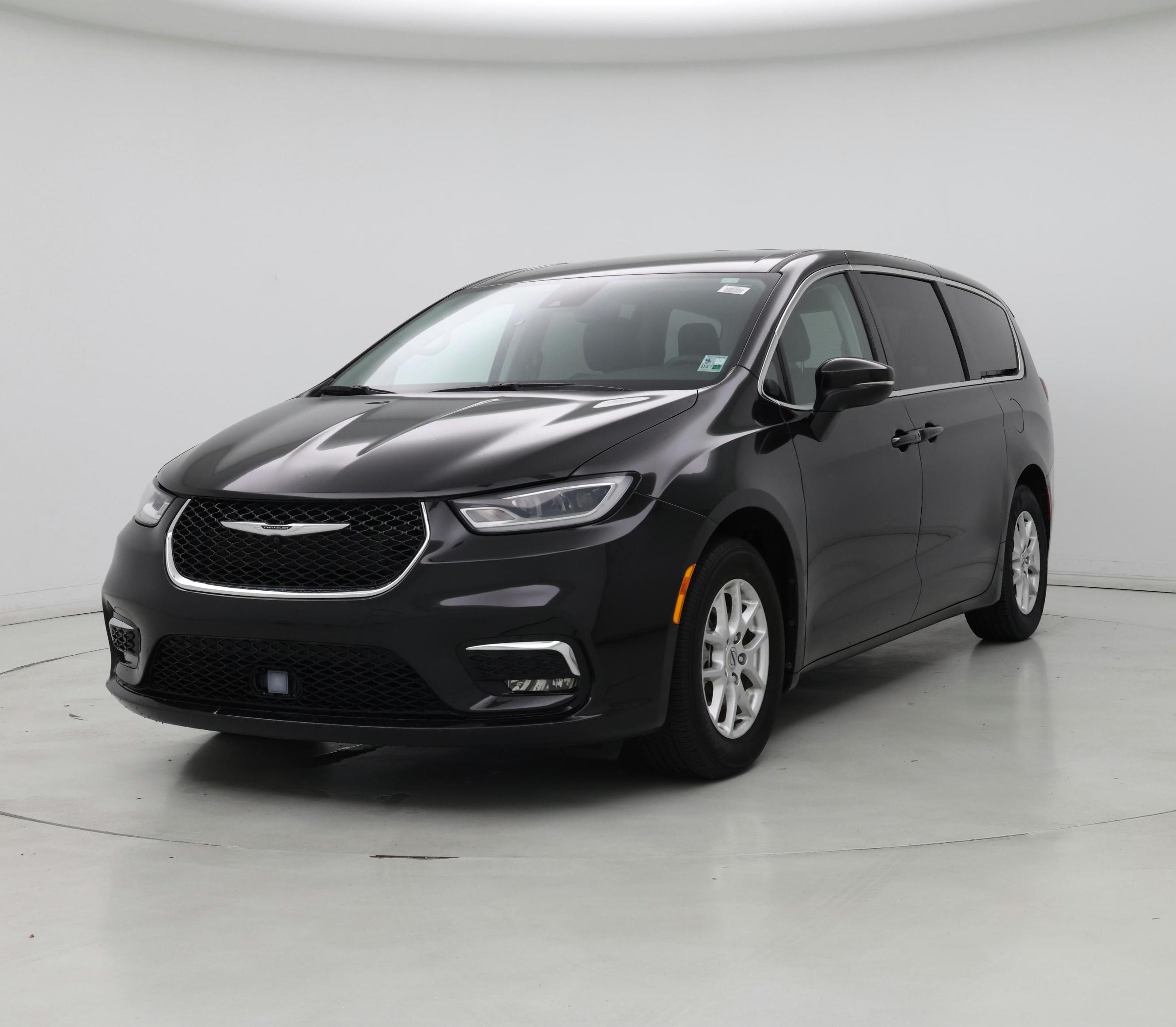 Thumbnail: 2023 Chrysler Pacifica - 4