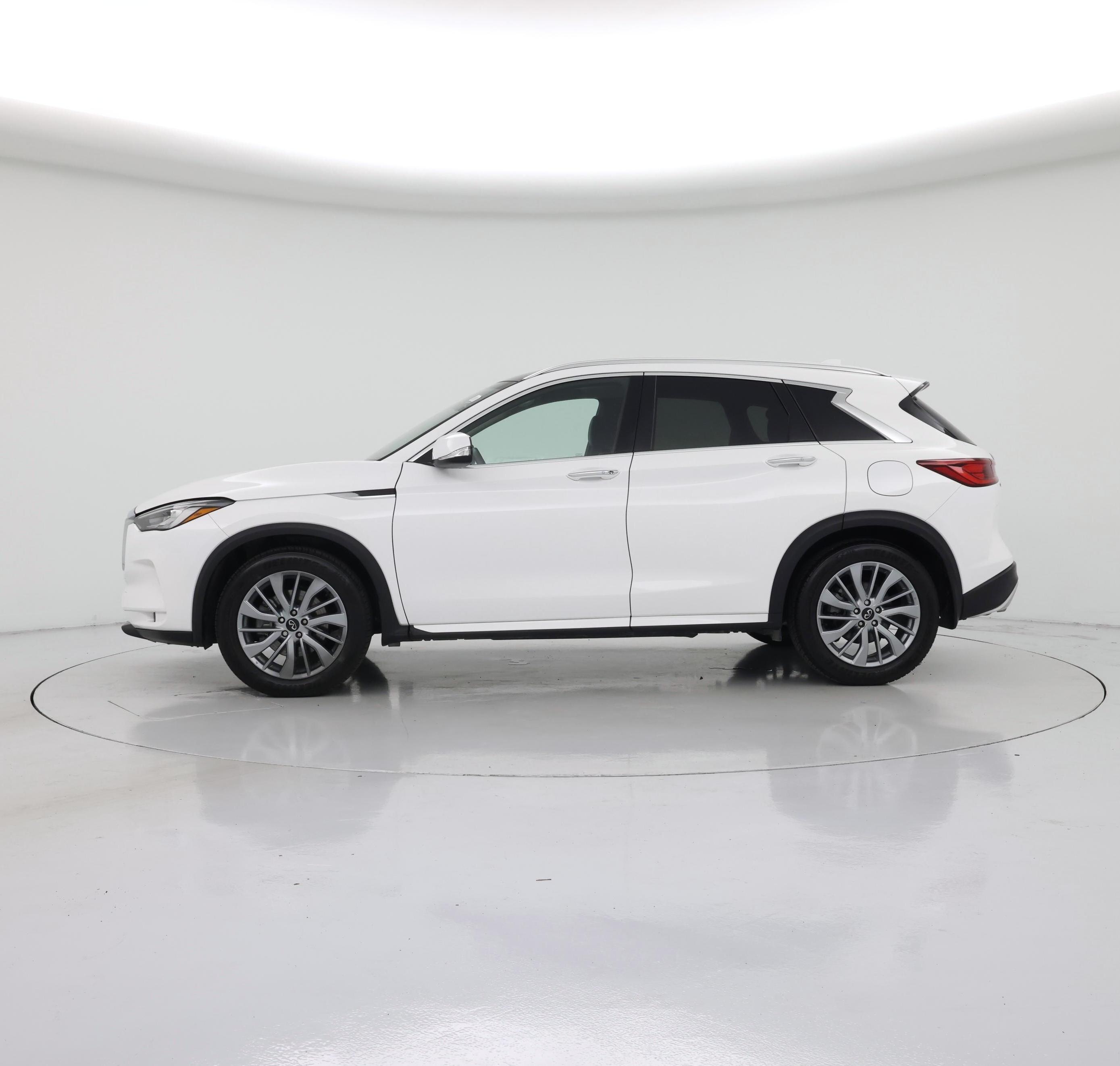Thumbnail: 2023 INFINITI QX50 - 3