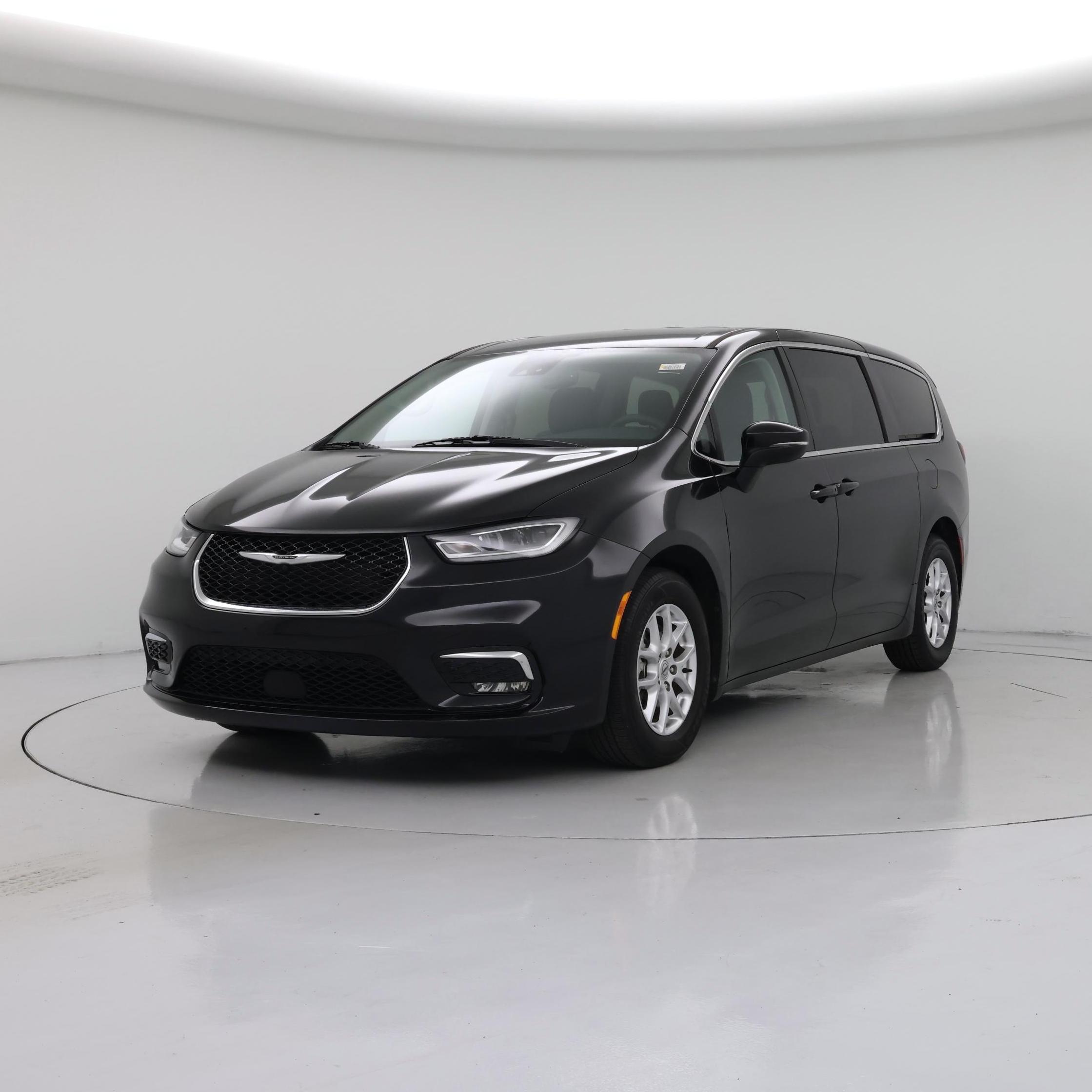 Thumbnail: 2023 Chrysler Pacifica - 4