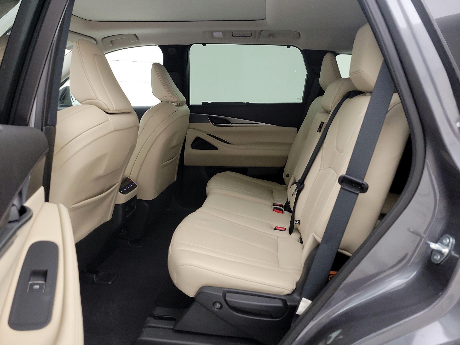 Thumbnail: 2023 INFINITI QX60 - 19