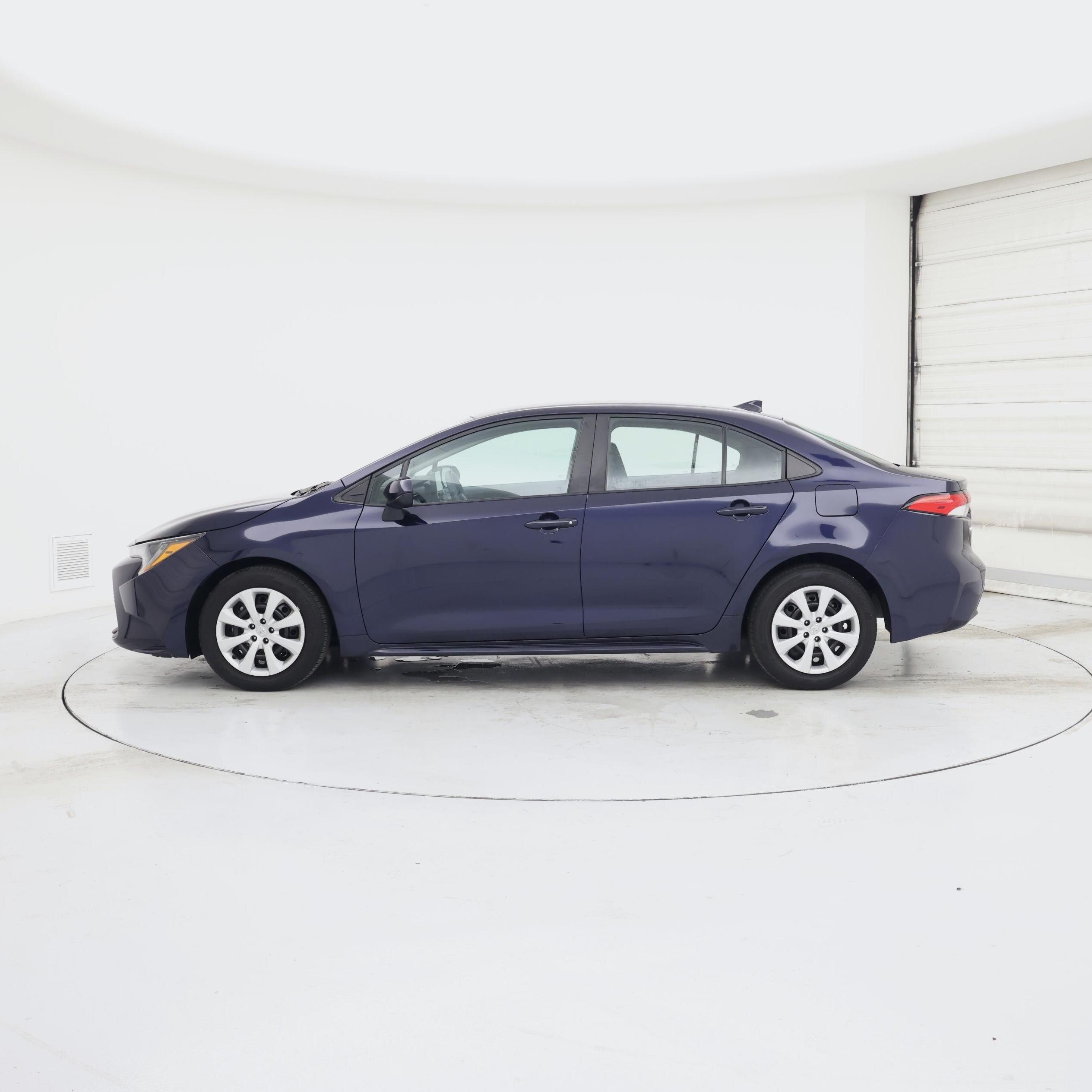 Thumbnail: 2024 Toyota Corolla - 3