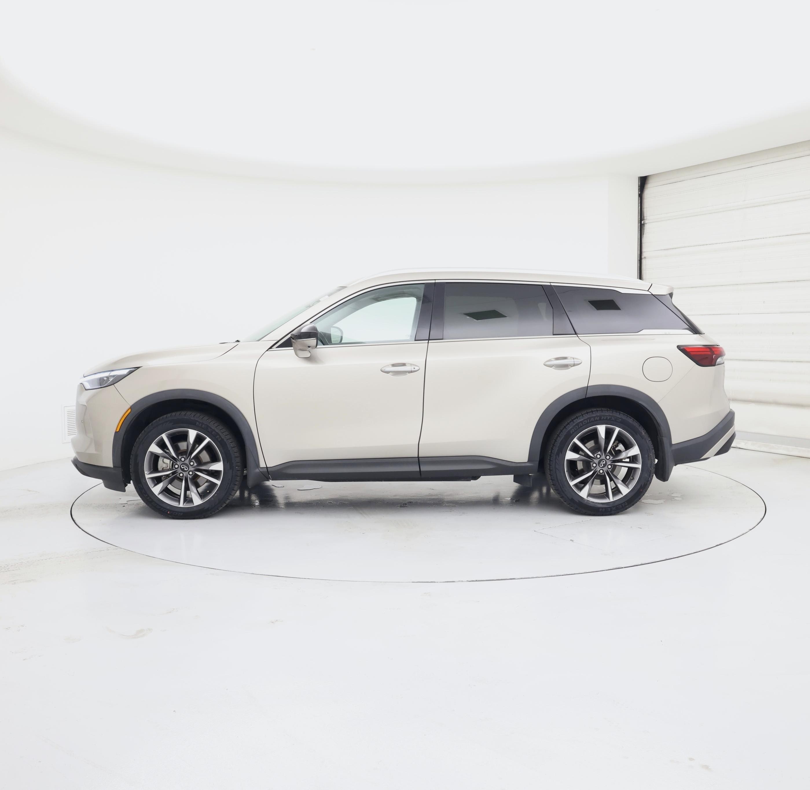Thumbnail: 2023 INFINITI QX60 - 3