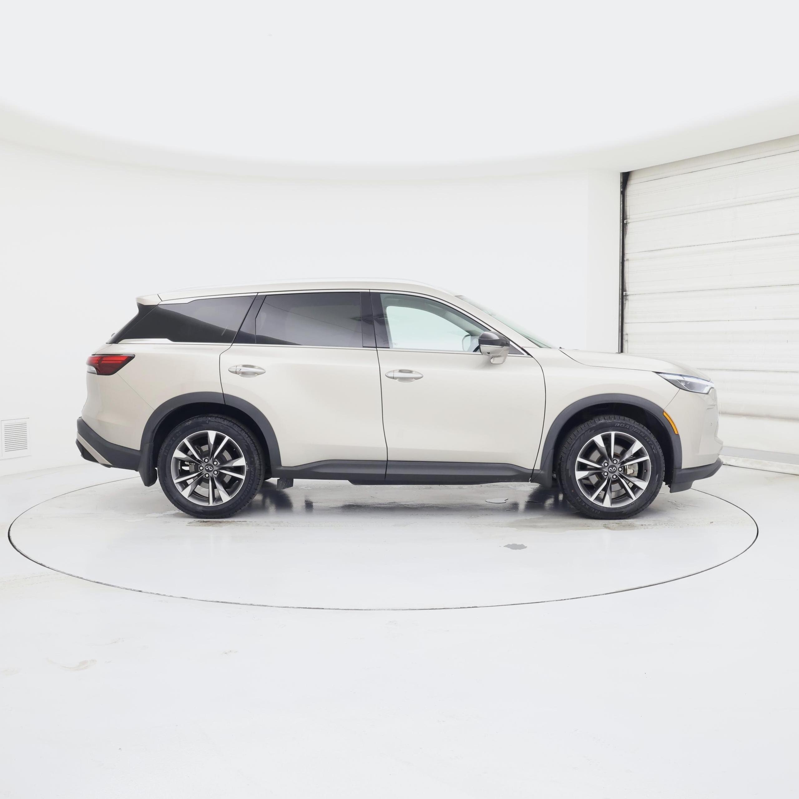 Thumbnail: 2023 INFINITI QX60 - 7