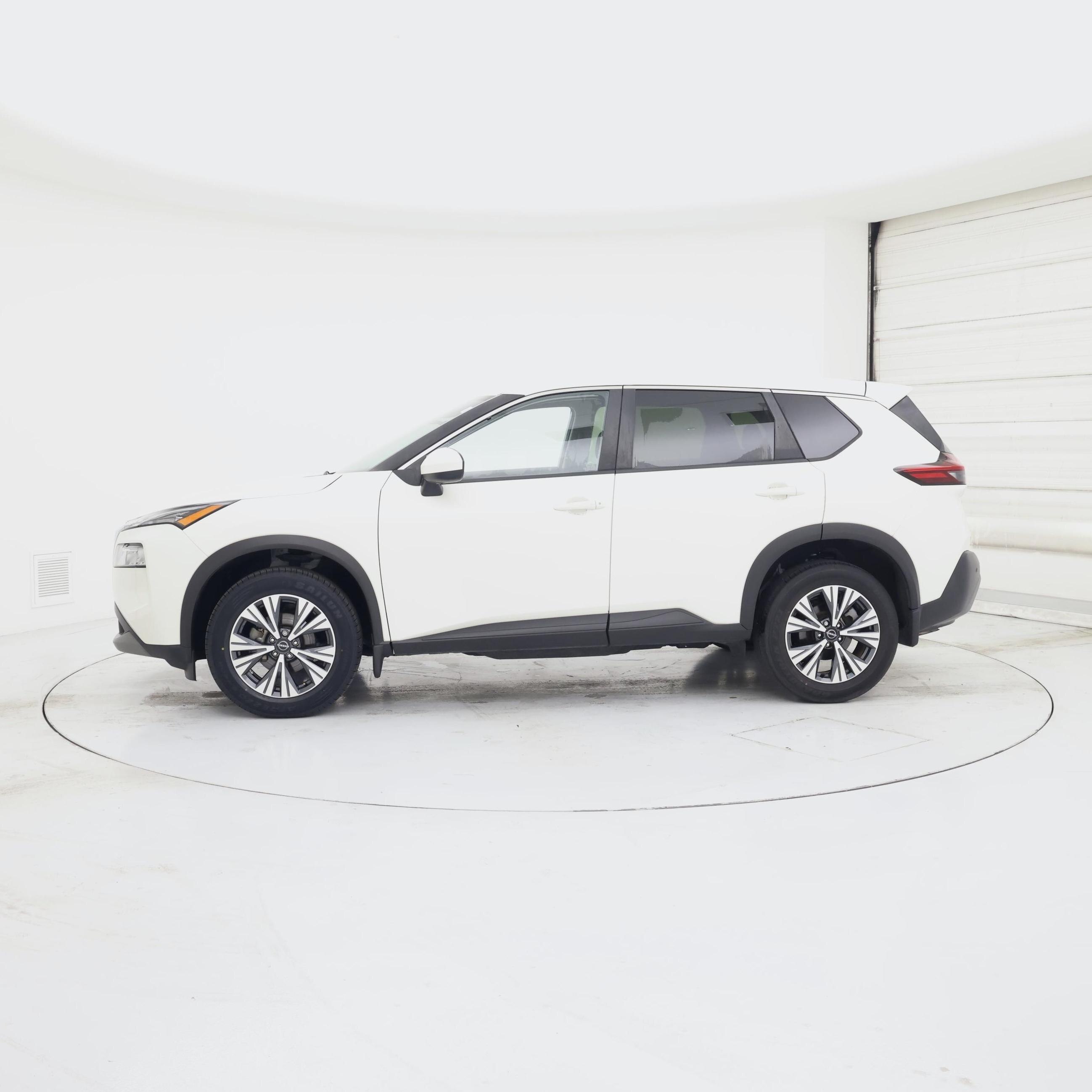 Thumbnail: 2023 Nissan Rogue - 3