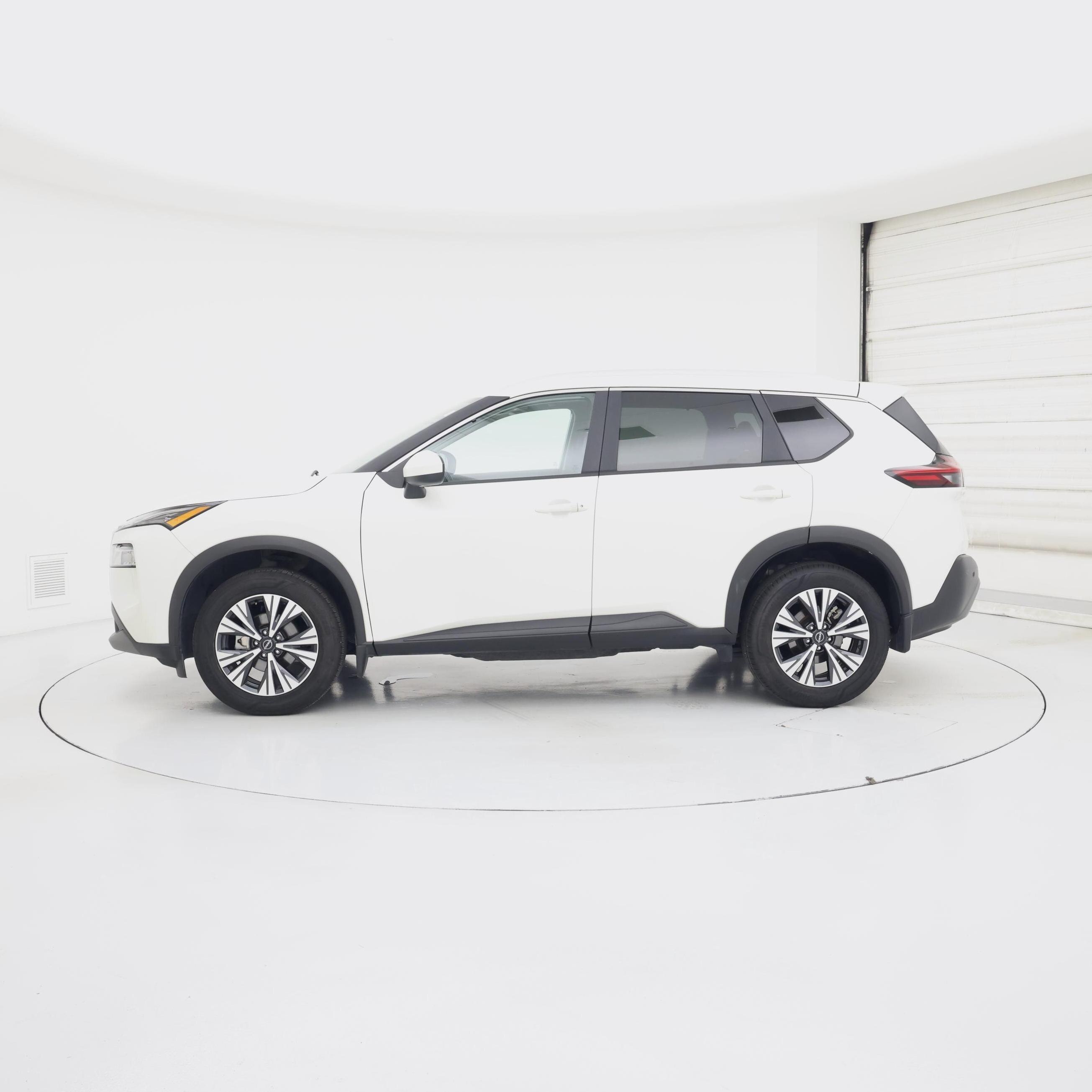 Thumbnail: 2023 Nissan Rogue - 3