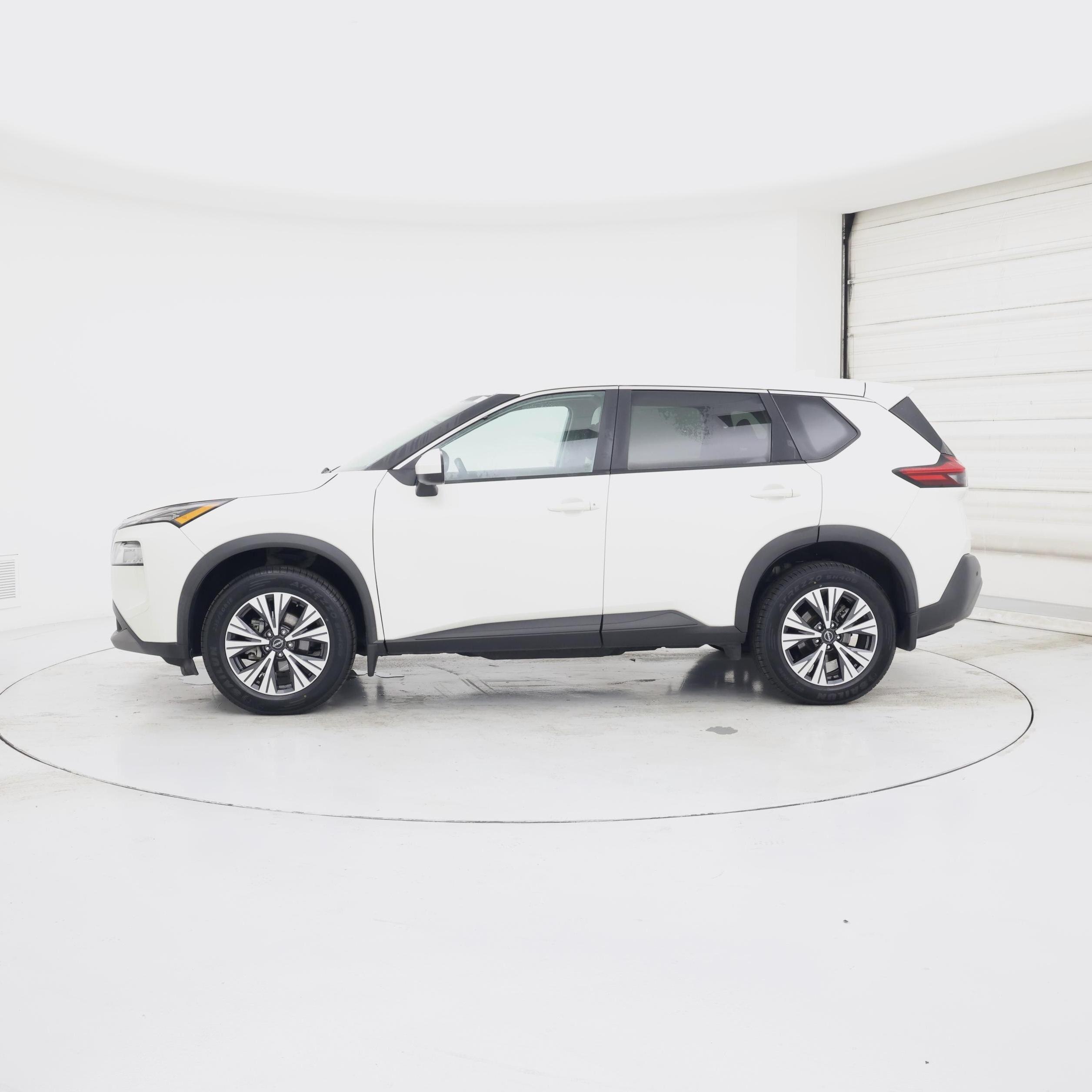 Thumbnail: 2023 Nissan Rogue - 3