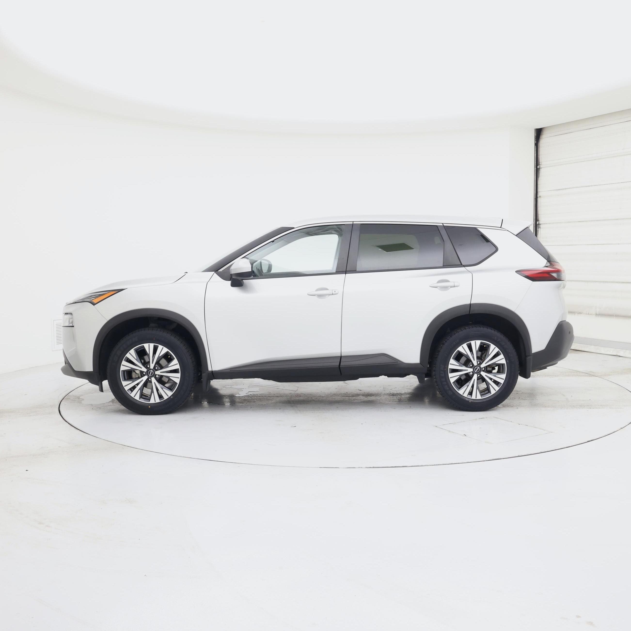 Thumbnail: 2023 Nissan Rogue - 3