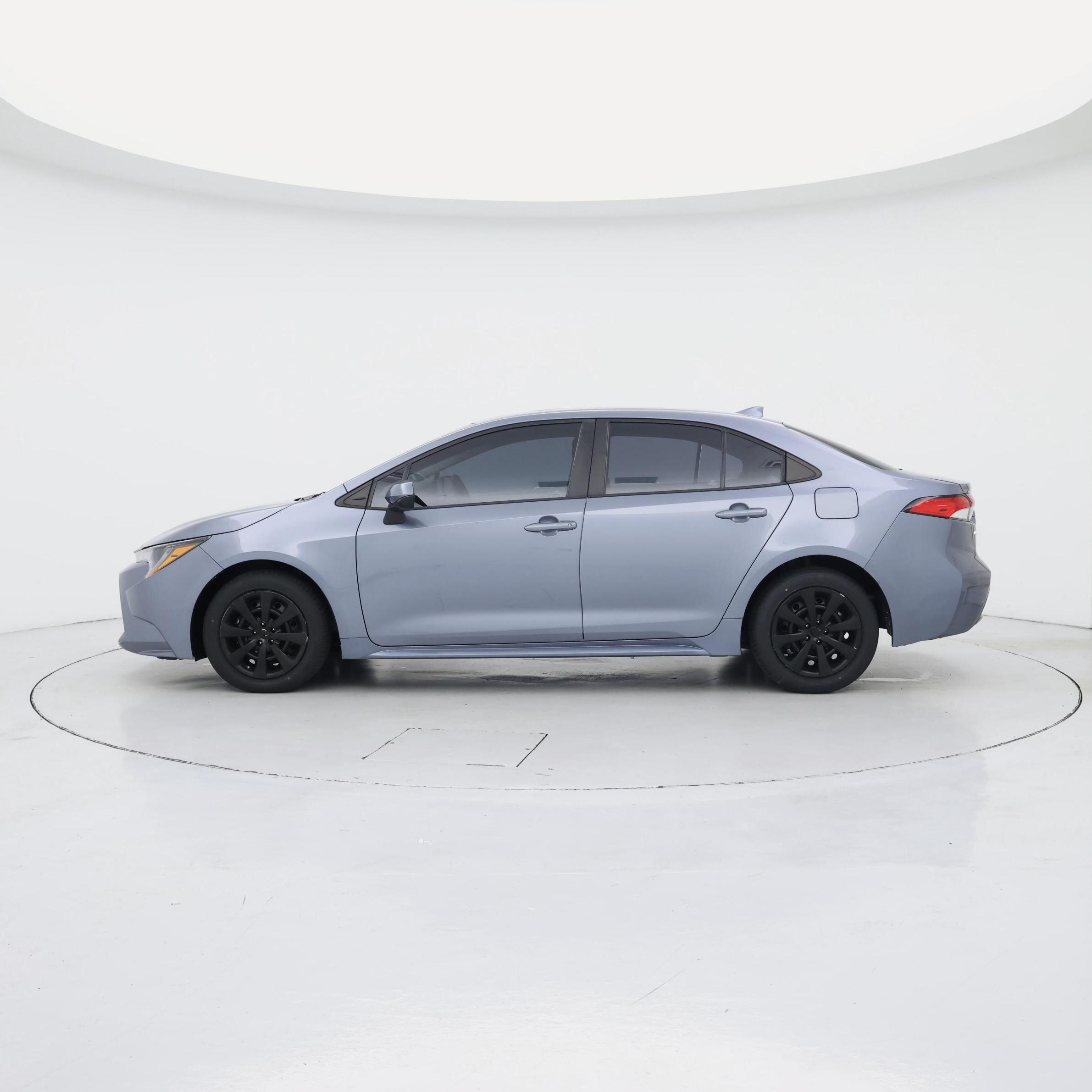 Thumbnail: 2022 Toyota Corolla - 3