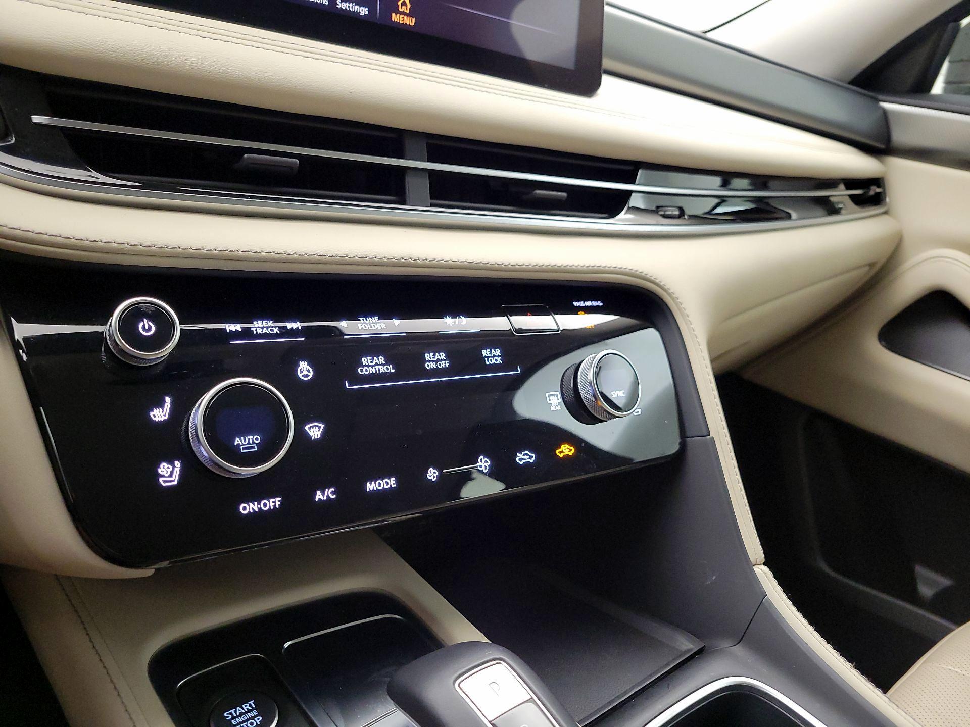 Thumbnail: 2023 INFINITI QX60 - 17