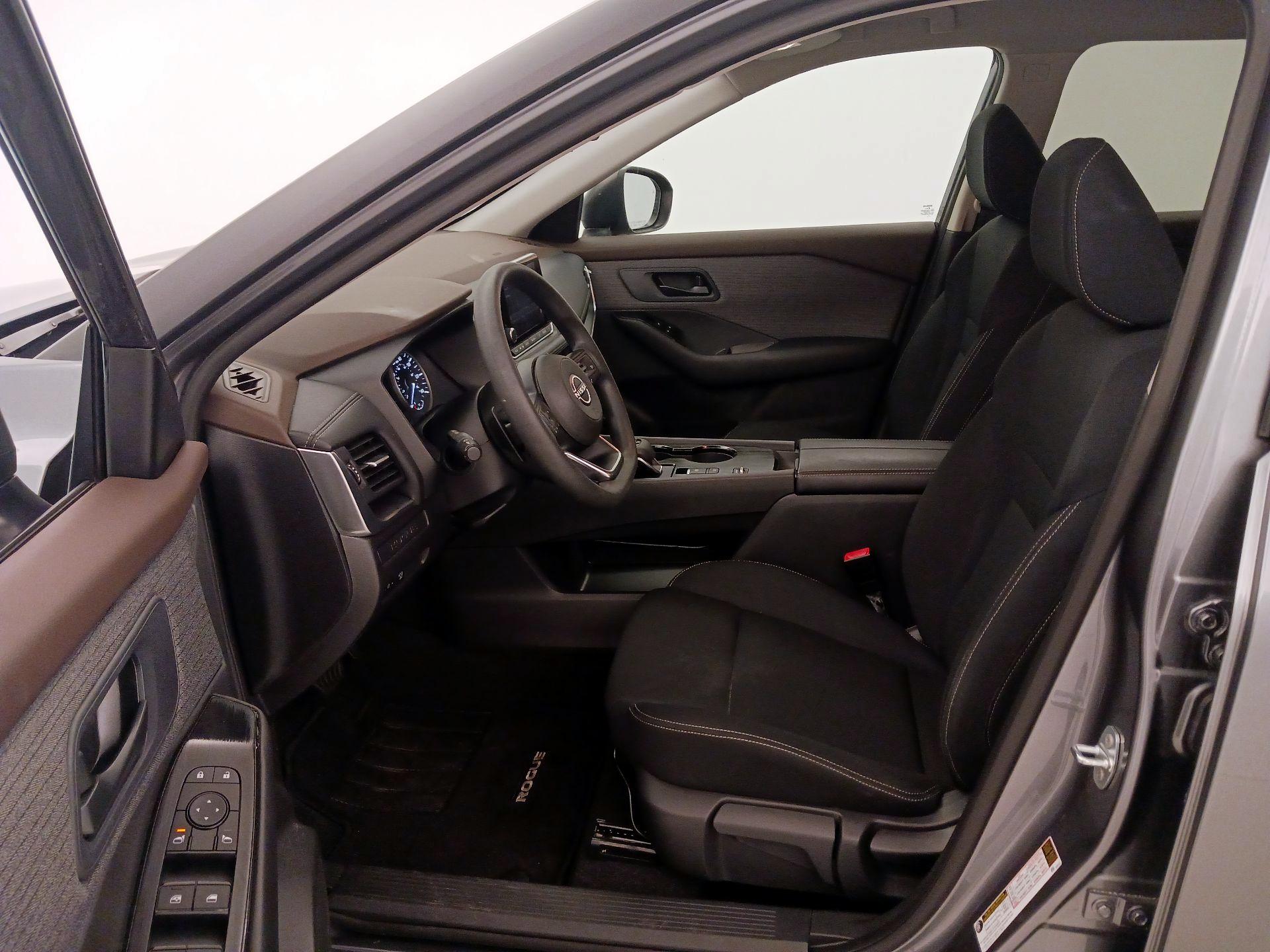 Thumbnail: 2023 Nissan Rogue - 11