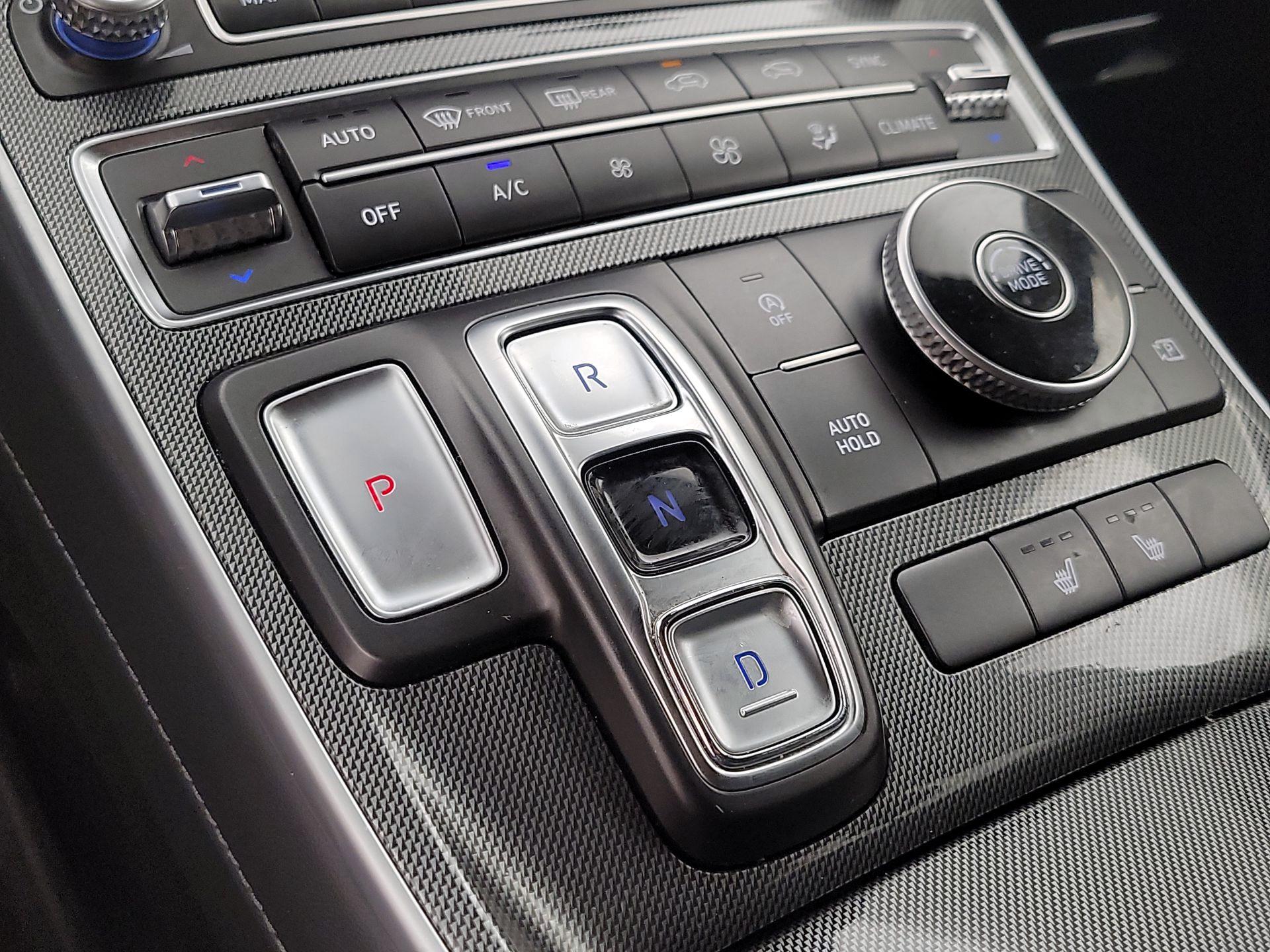 Thumbnail: 2023 Hyundai Santa Fe - 17