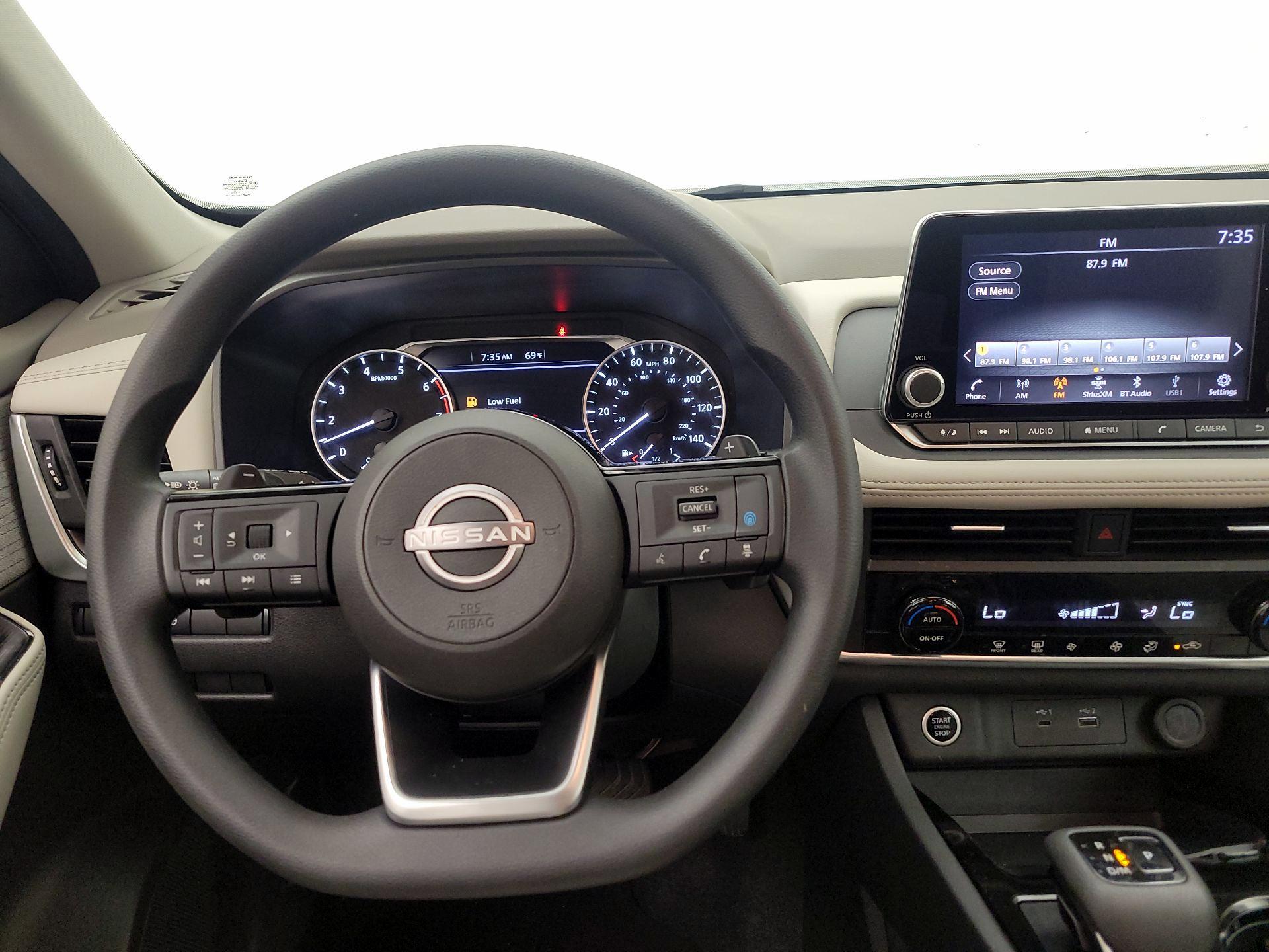 Thumbnail: 2023 Nissan Rogue - 10