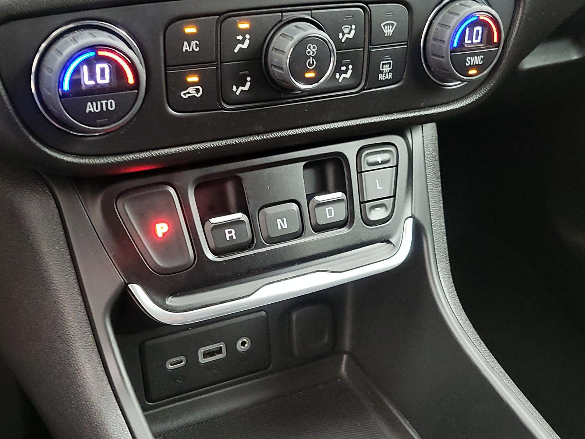 Thumbnail: 2021 GMC Terrain - 17