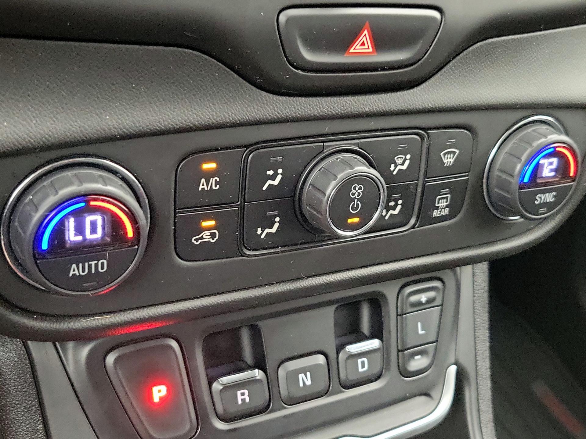 Thumbnail: 2020 GMC Terrain - 16