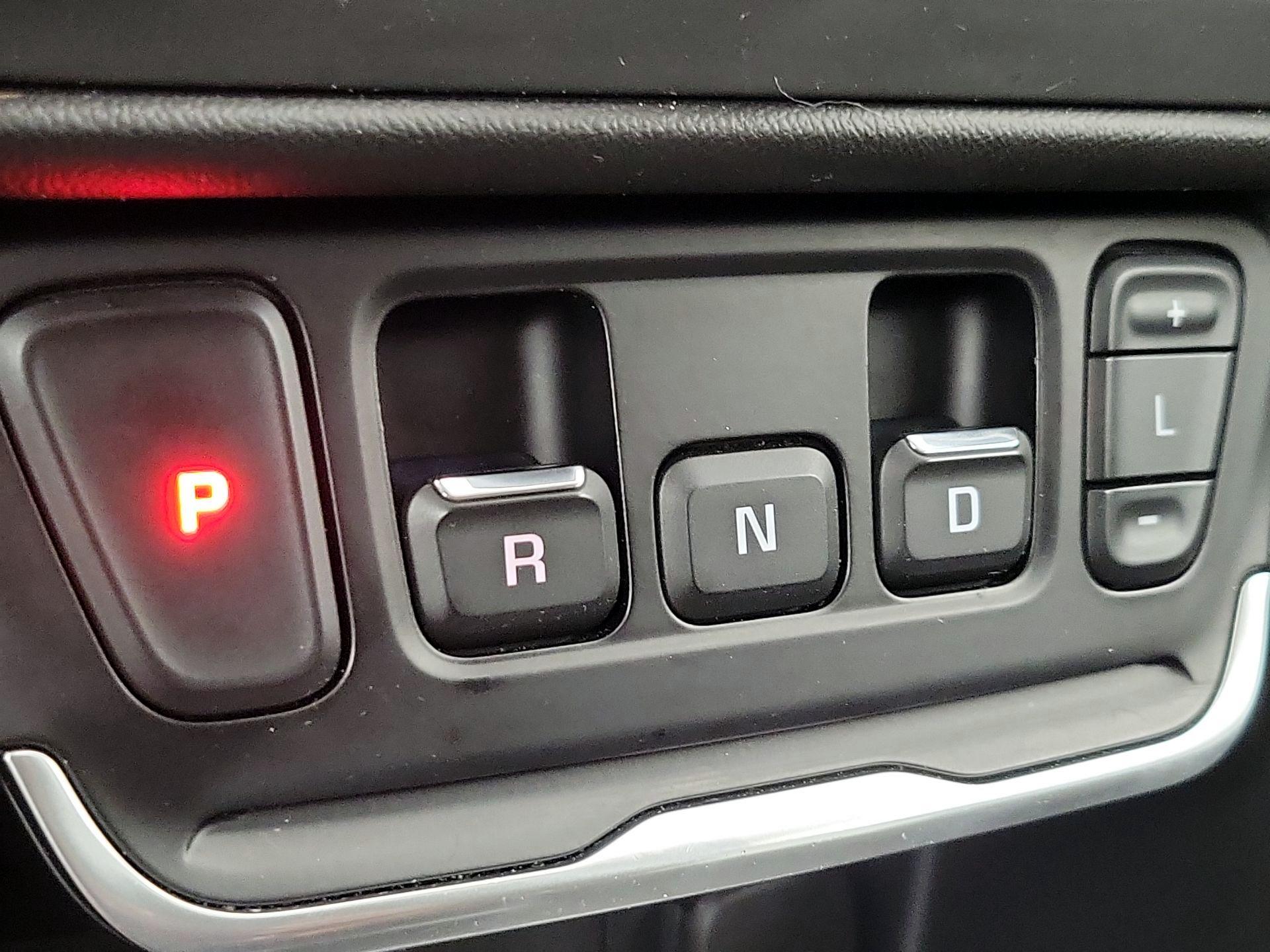 Thumbnail: 2020 GMC Terrain - 17
