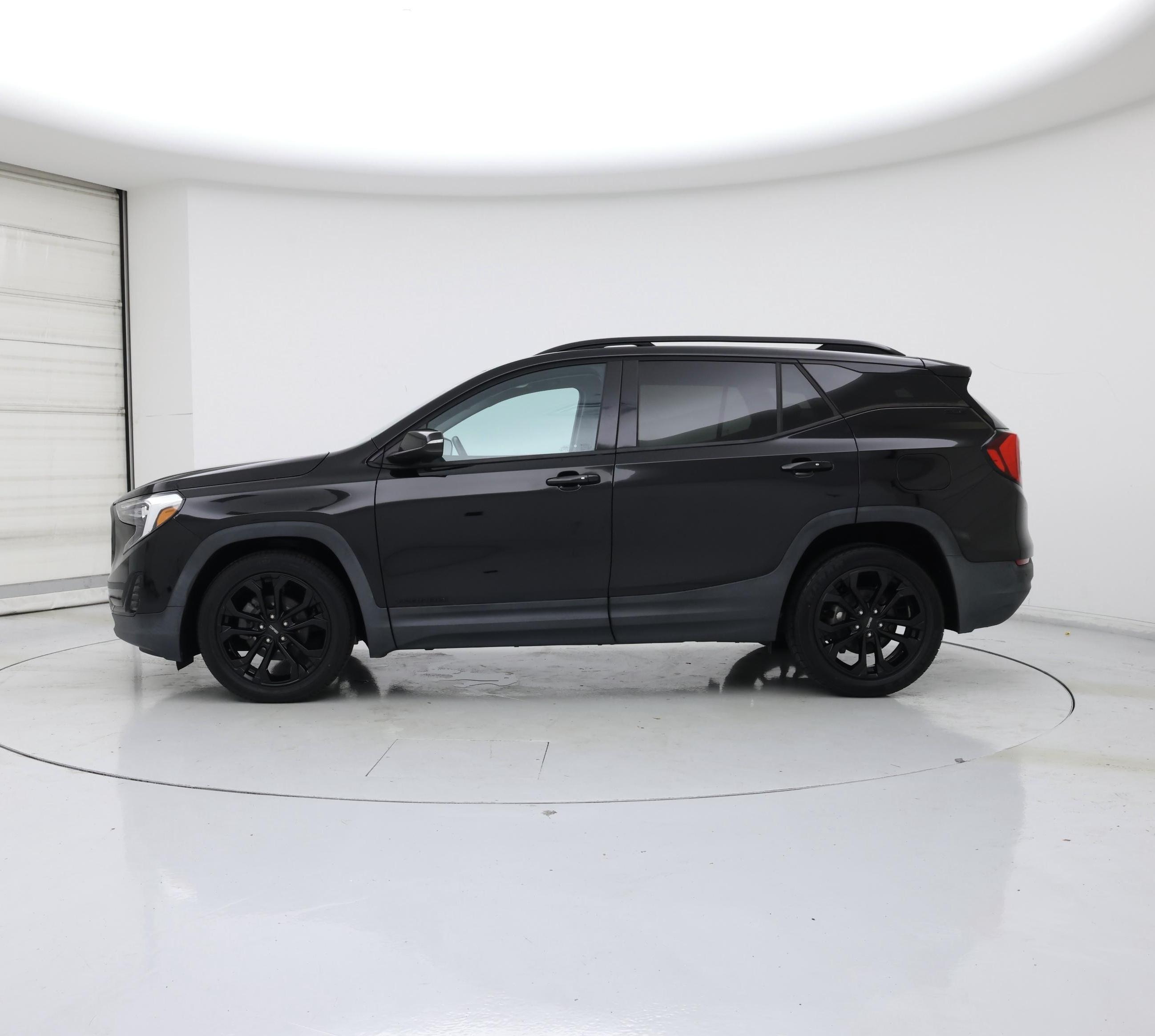 Thumbnail: 2020 GMC Terrain - 3