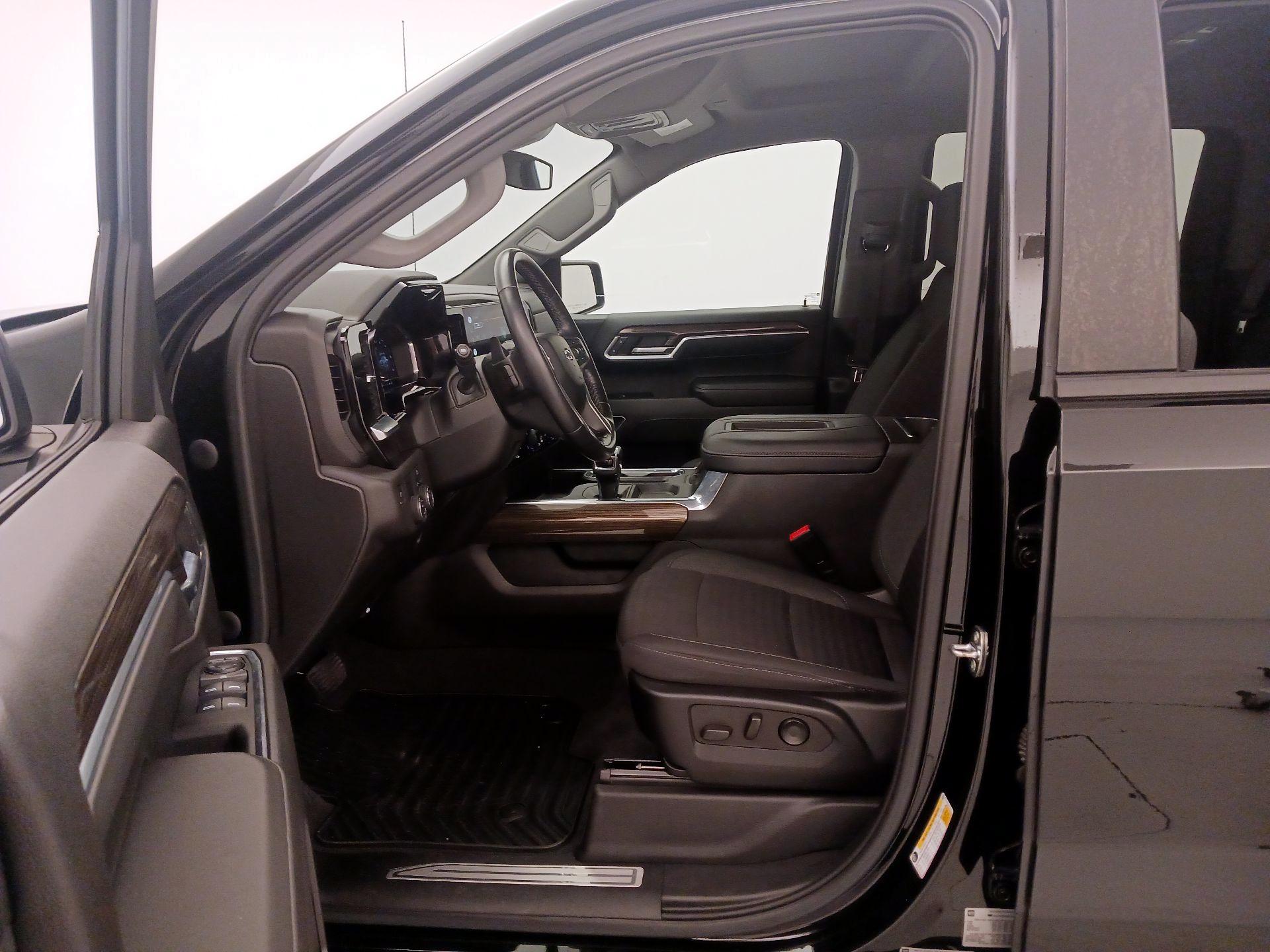 Thumbnail: 2022 Chevrolet Silverado 1500 - 11