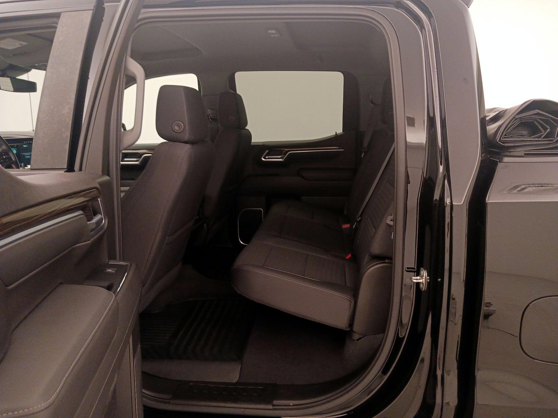 Thumbnail: 2022 Chevrolet Silverado 1500 - 19