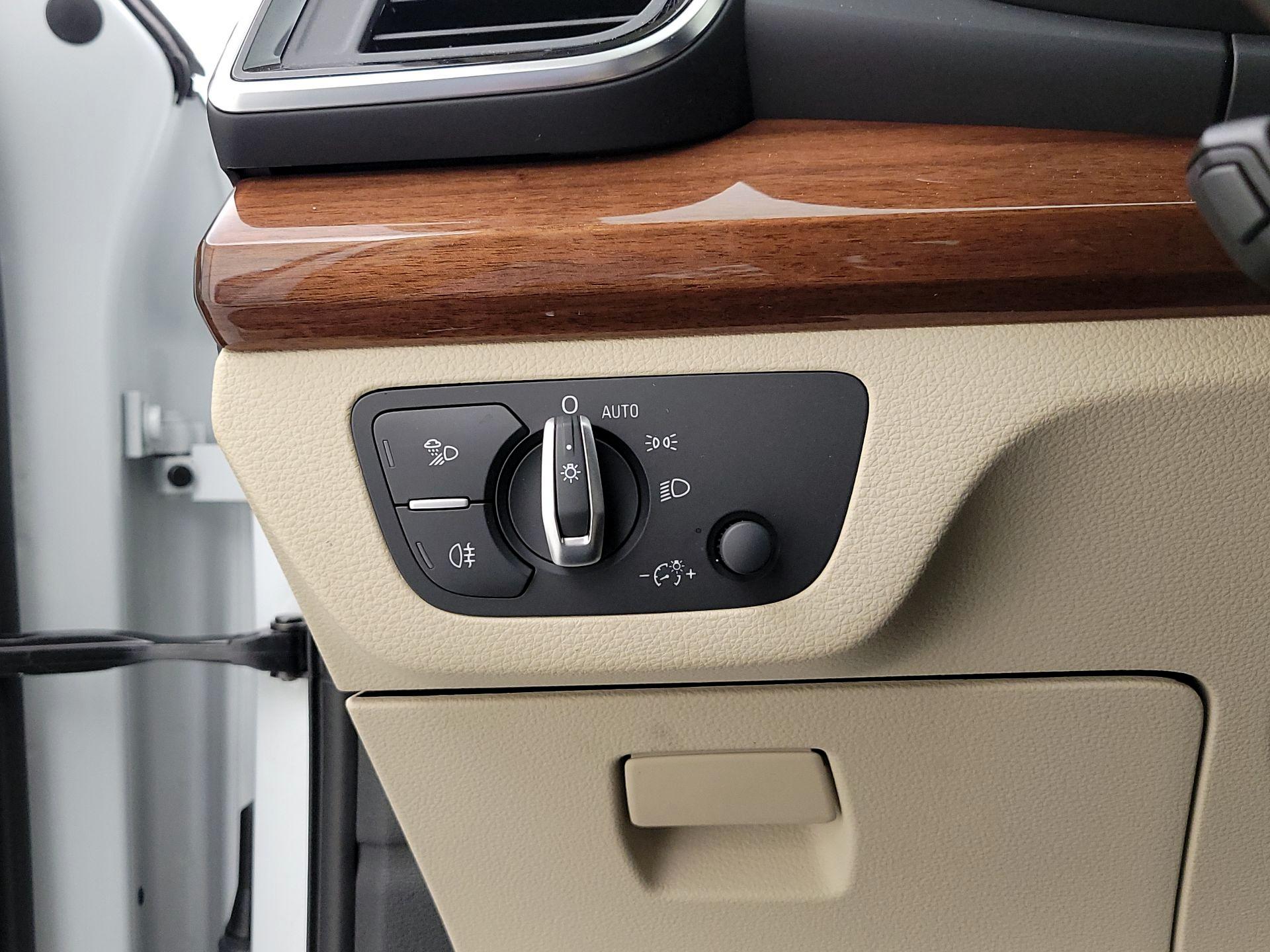 Thumbnail: 2021 Audi Q5 - 13