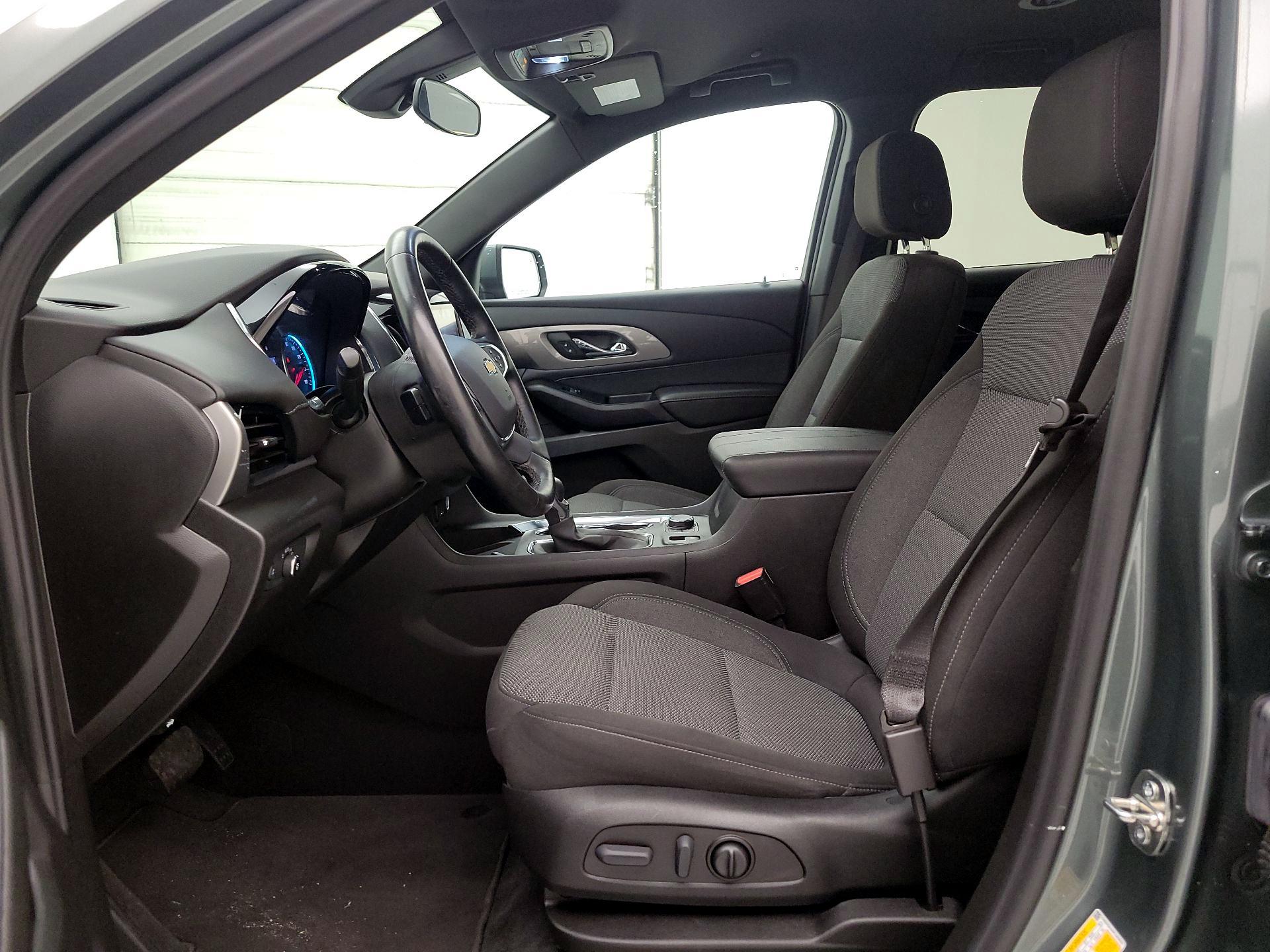 Thumbnail: 2023 Chevrolet Traverse - 11