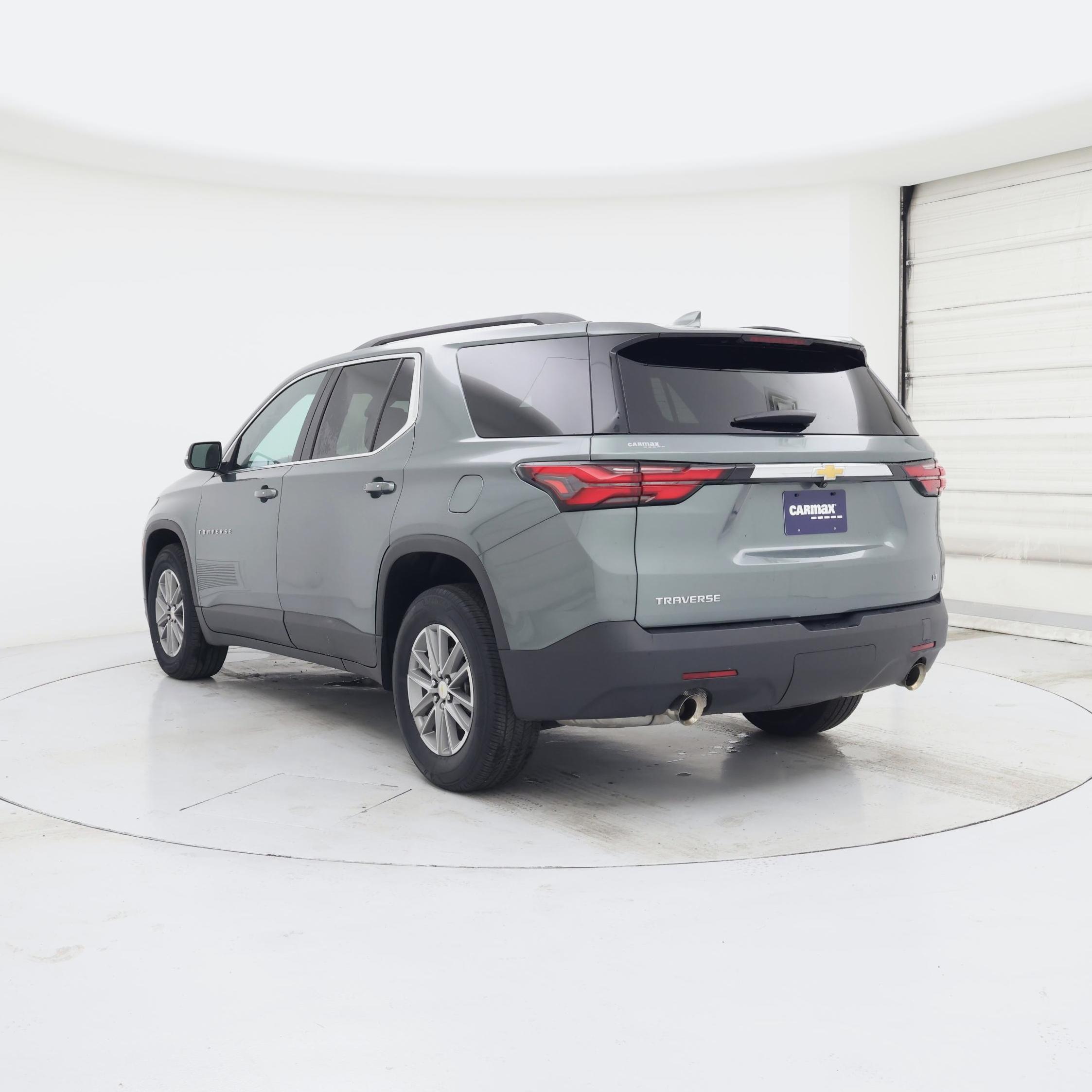 Thumbnail: 2023 Chevrolet Traverse - 2